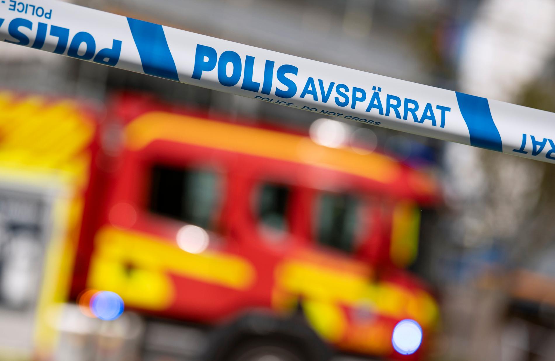 Polisen spärrade av brandplatsen i Eksjö för teknisk undersökning. Arkivbild.