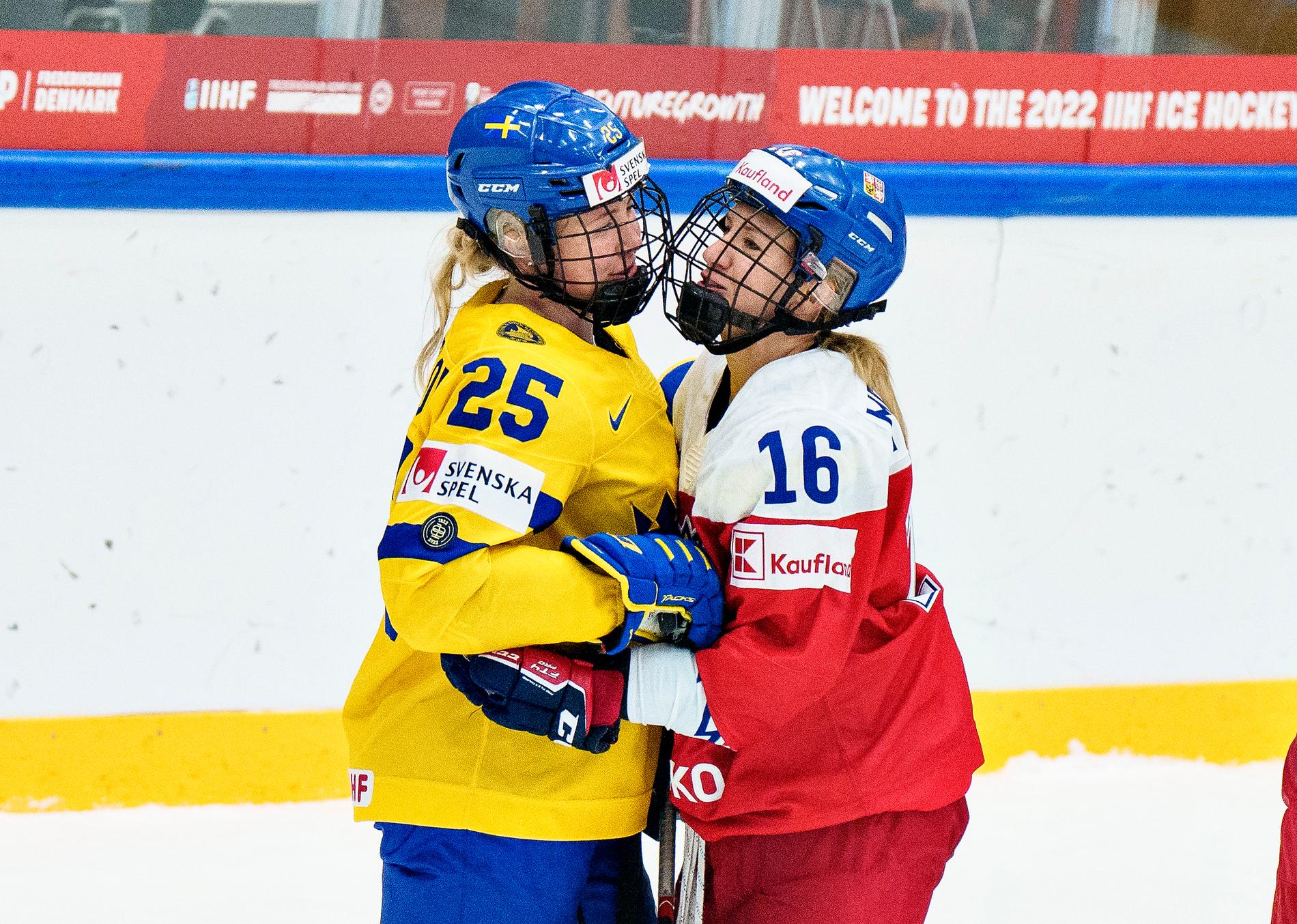 Lina Ljungblom gjorde två av målen när Sverige säkrade segern i hemmaturneringen. Arkivbild.