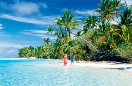 Stränderna på One Foot Island och Aitutaki-atollen norr om ­Rarotonga är måste-utflykter för den som besöker Cooköarna.