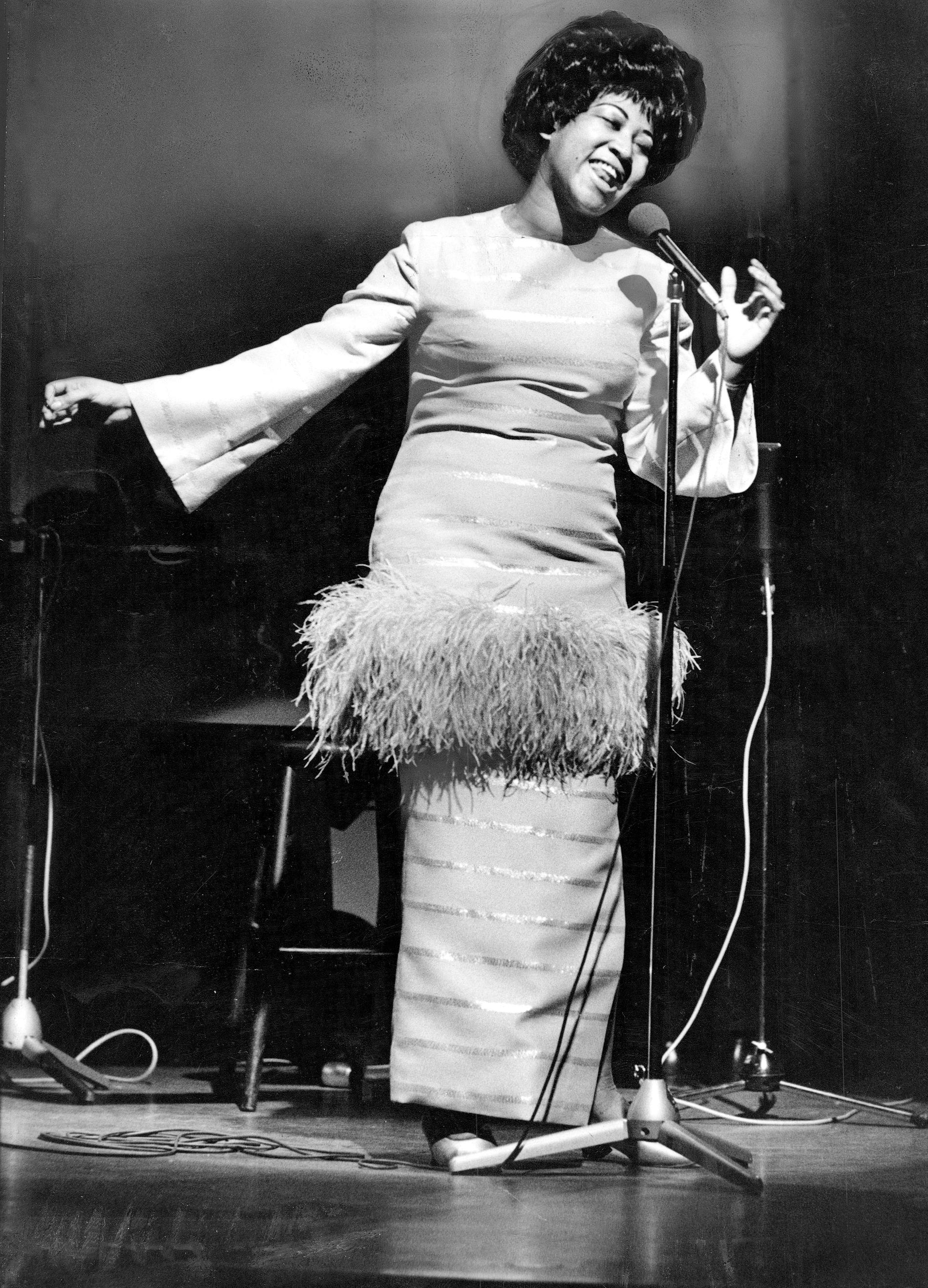 Aretha Franklin uppträder på Berns i Stockholm 9 maj 1968.