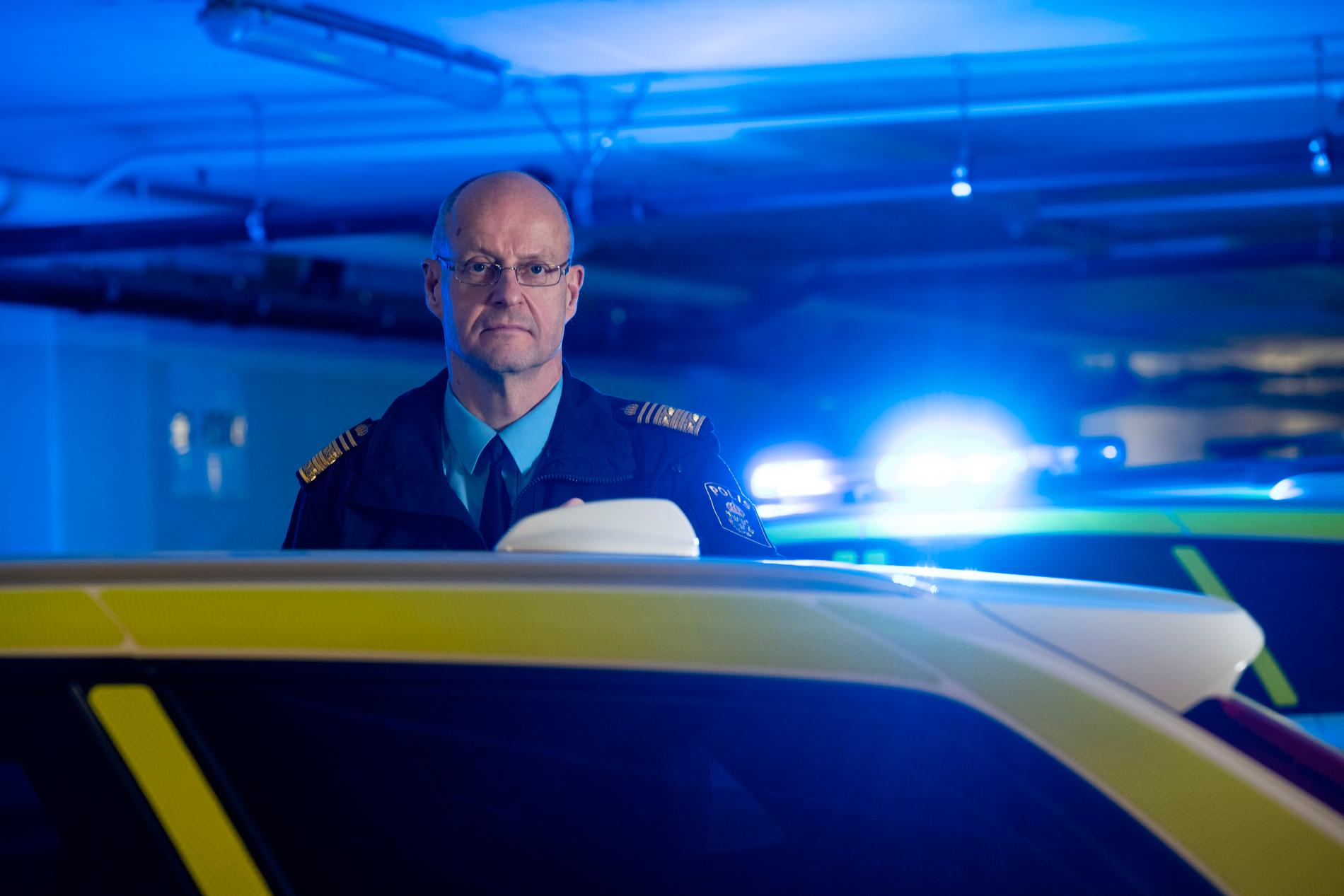 Stockholms regionpolischef Mats Löfving hittades död i onsdags kväll. Han blev 61 år gammal. 