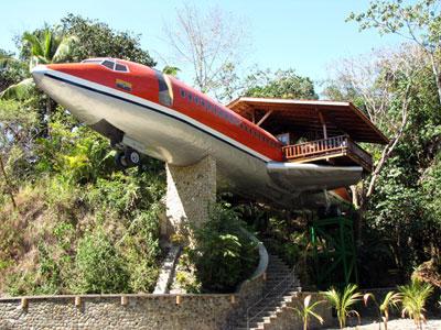 Den gamla 727:an fick nytt liv i Costa Ricas regnskog.