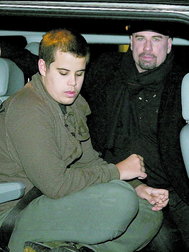 John Travoltas 16-årige son Jett dog efter ett mystiskt slaganfall i förrgår. John gav själv första hjälpen i väntan på ambulansen.