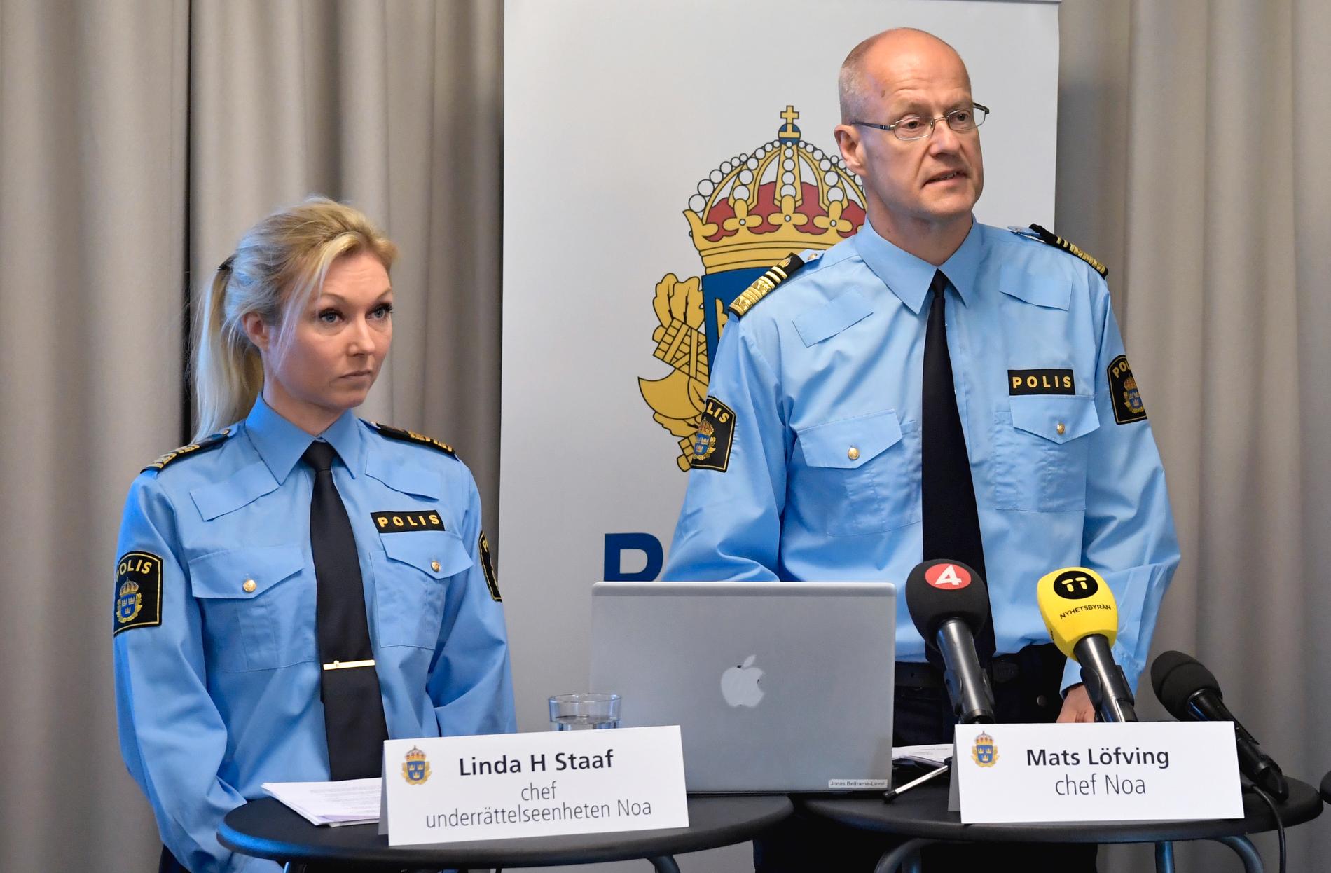 Linda Staaf och Mats Löfving under en pressträff 2019.
