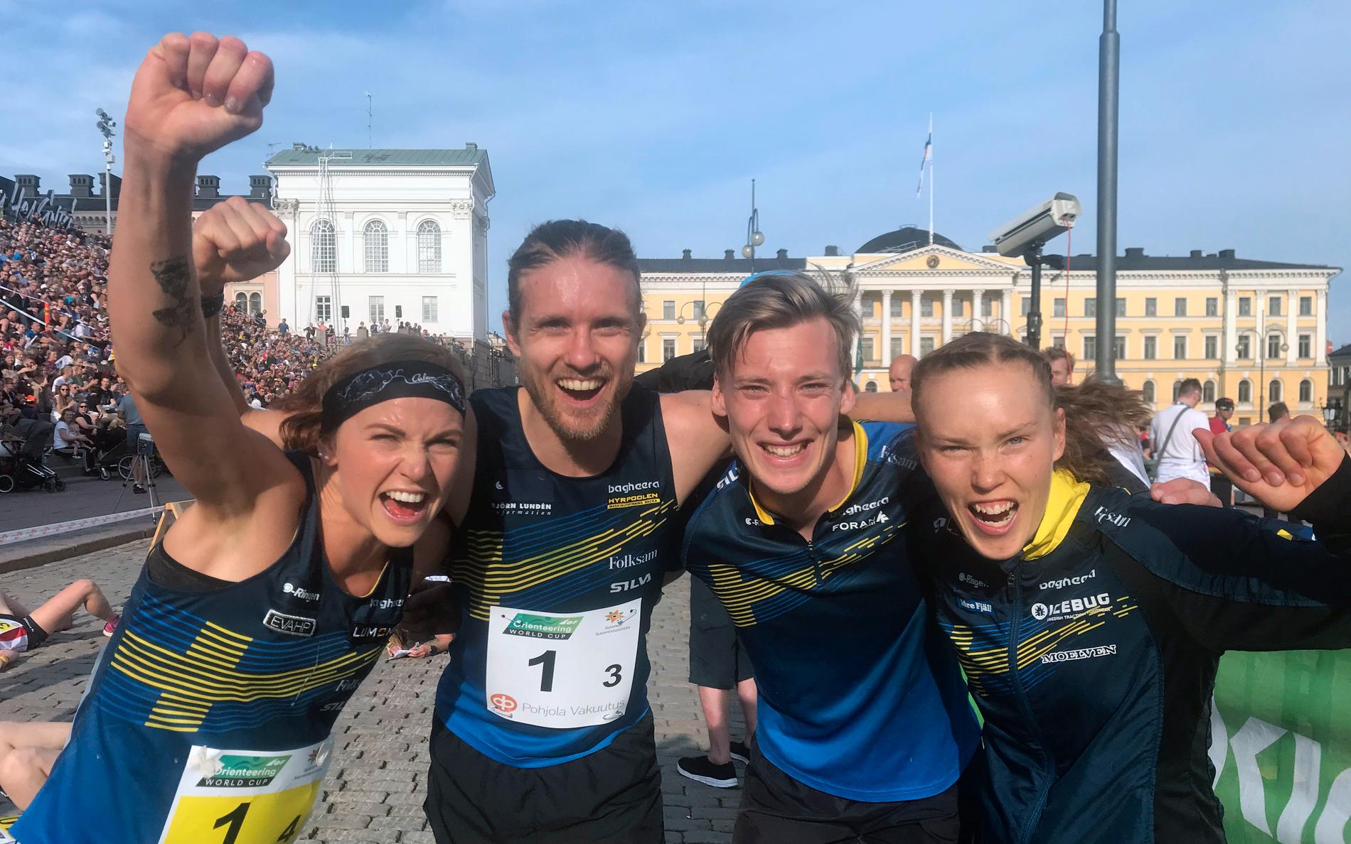 Sveriges segrande sprintstafett lag i Helsingfors (från vänster): Karolin Ohlsson, Gustav Bergman, Emil Svensk, Tove Alexandersson.