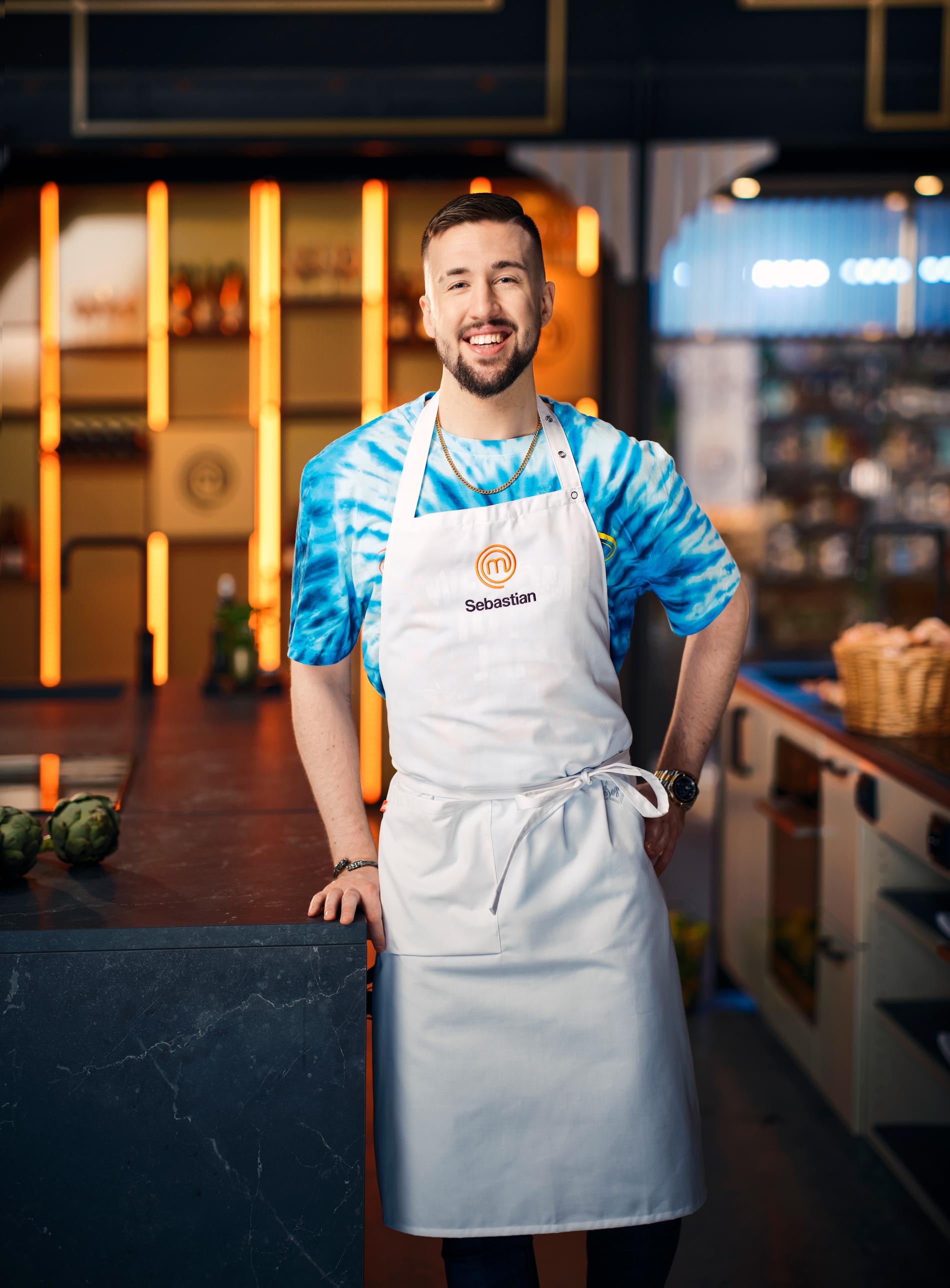 Sebastian Jogér är en av de 12 som gått vidare i matlagningsprogrammet Sveriges mästerkock 2022.