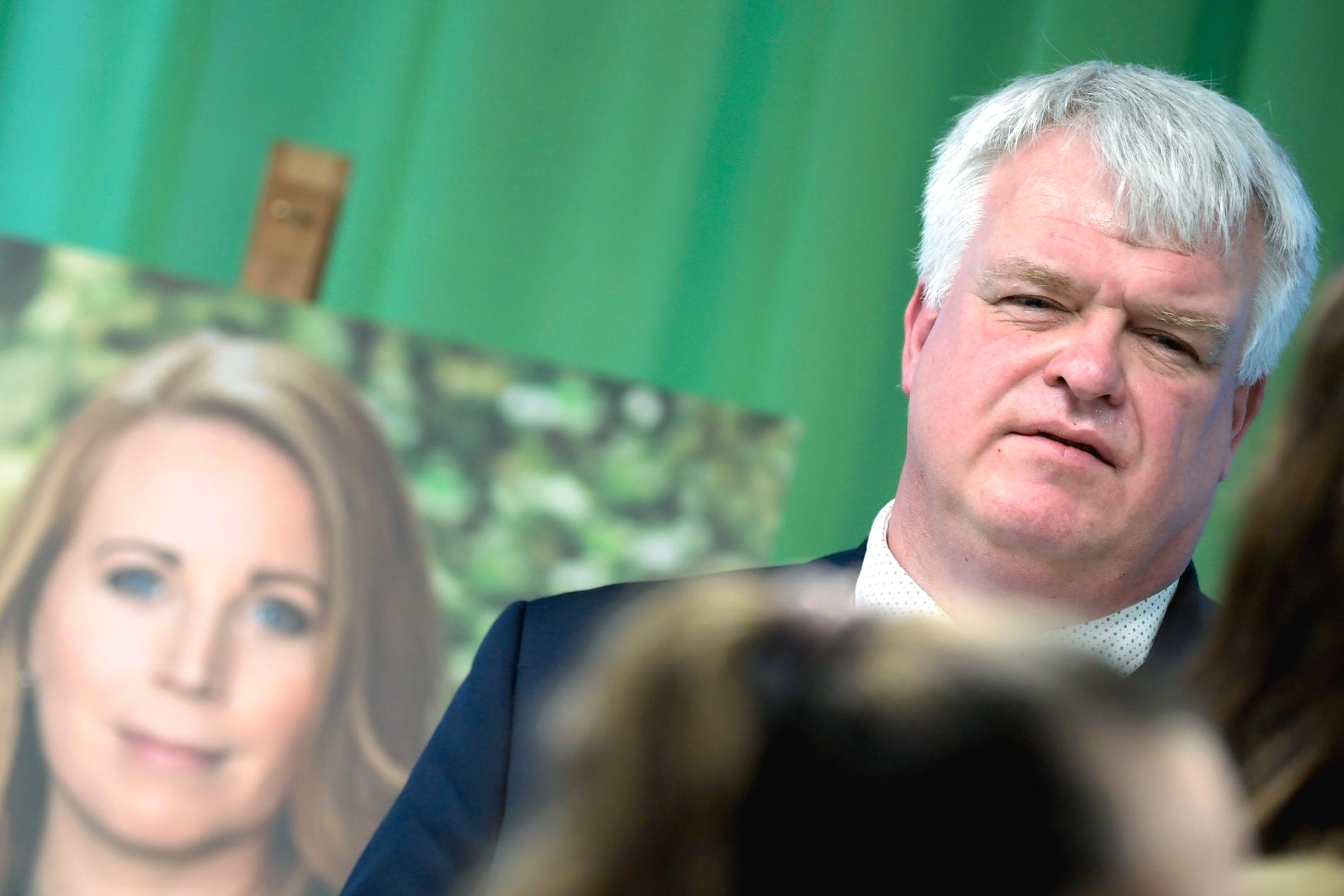 Centerpartiet partisekreterare Michael Arthursson presenterar valkampanj inför EU-valet under en pressträff i Stockholm.