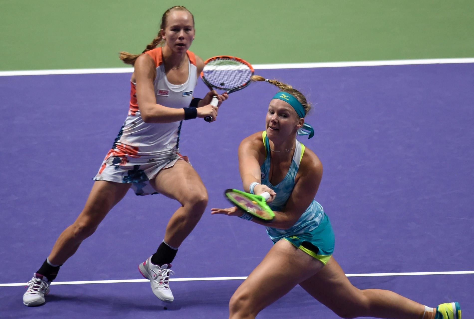 Dubbelparet Johanna Larsson, till vänster, och Kiki Bertens åkte ur Australian Open-tennisen redan i den första omgången. Arkivbild.
