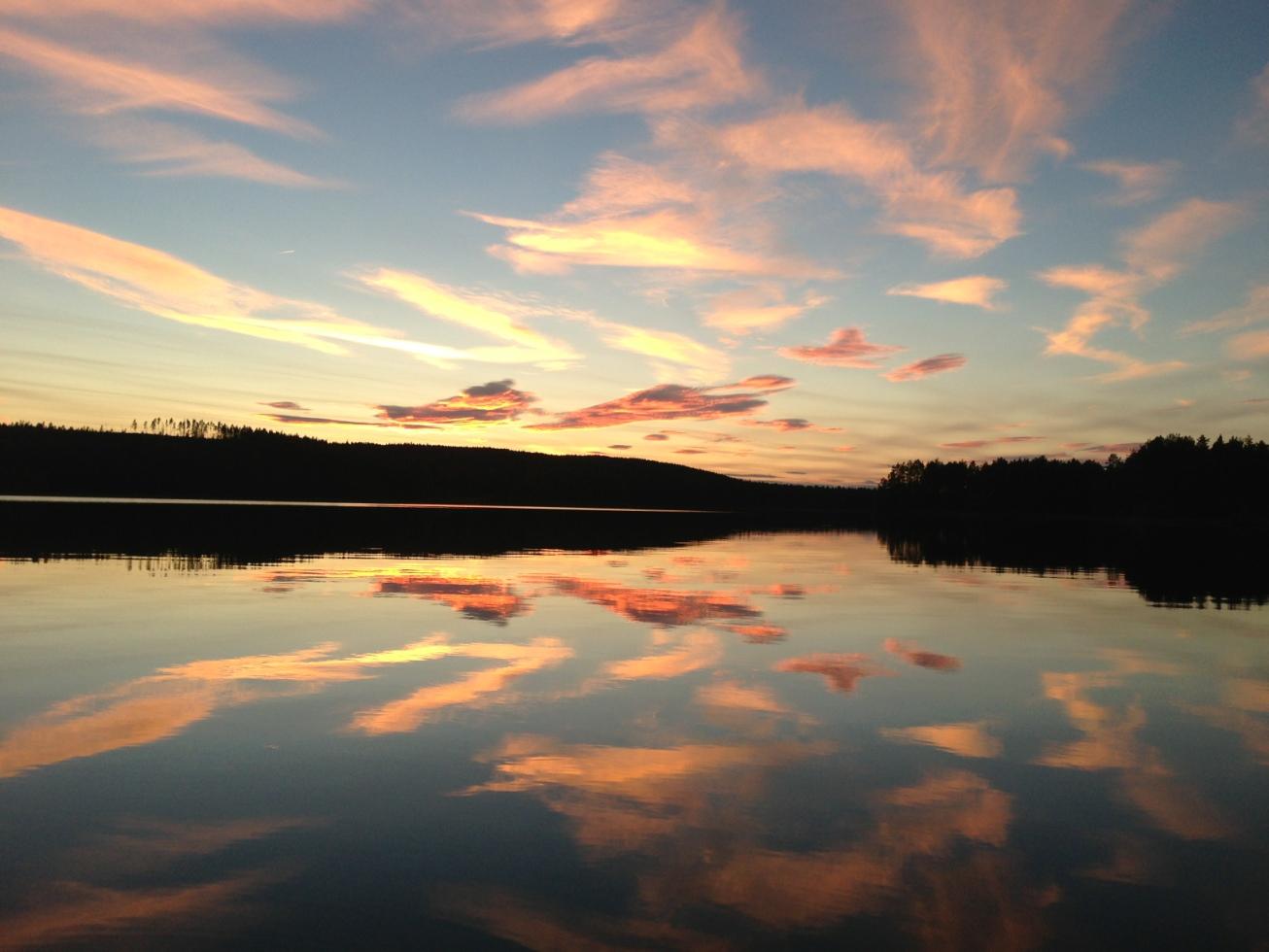 Solnedgång över Ransjön, Värmland