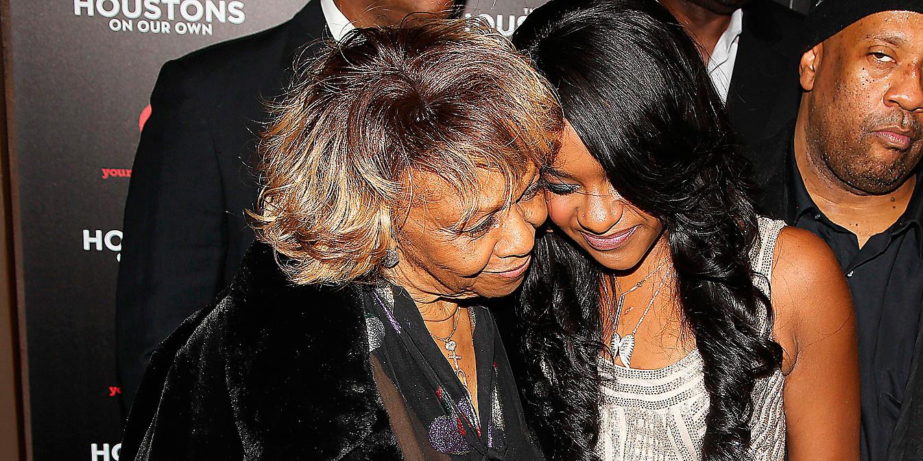 Bobbi Kristina Brown bröt med sin mormor Cissy Houston efter att hon släppt den avslöjande boken om Whitney Houstons liv.