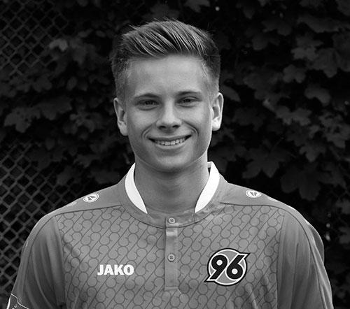 Niklas Feierabend blev 19 år.