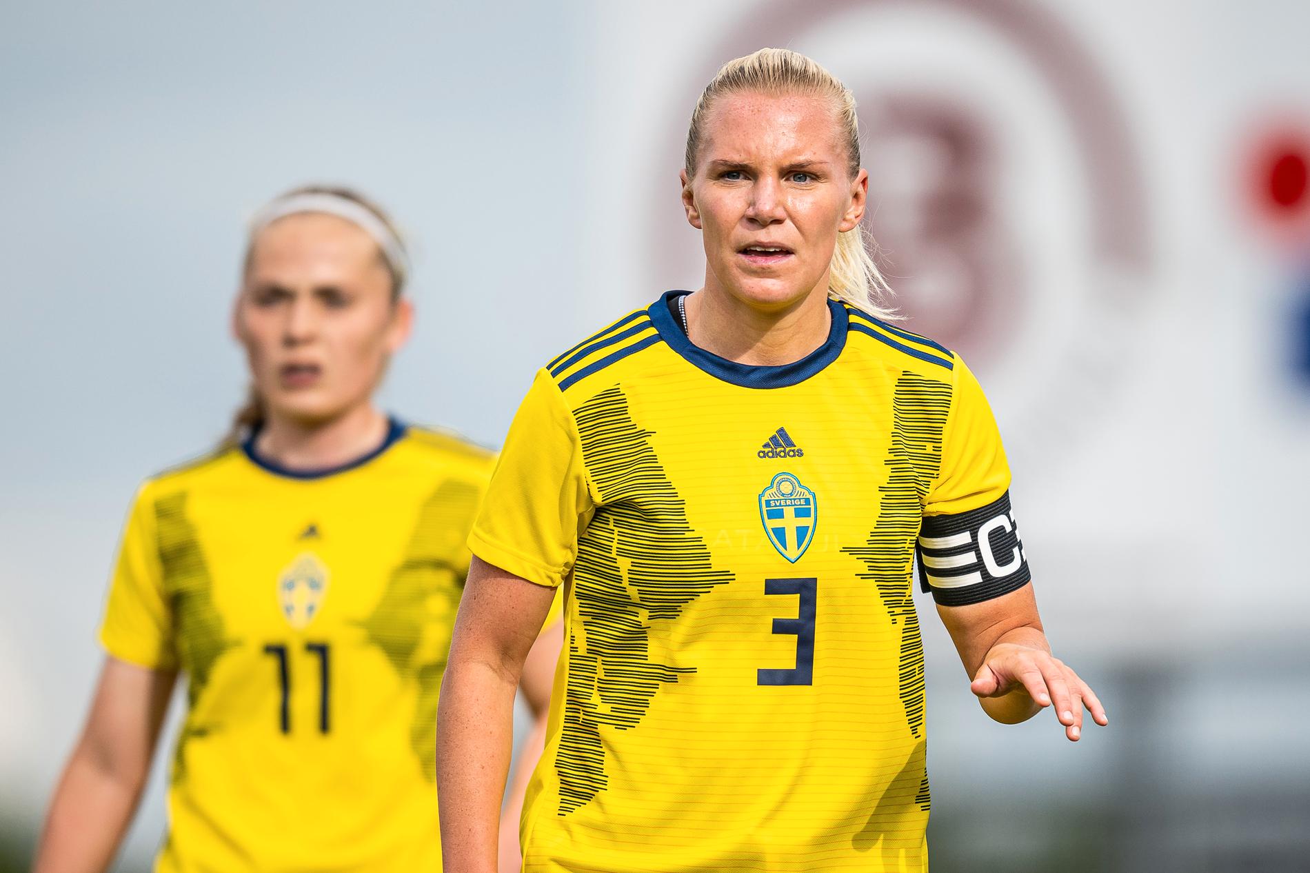 U-23 landslagets Josefine Rybrink är besviken över att deras match krockar med a-lagets match mot Brasilien på Friends.