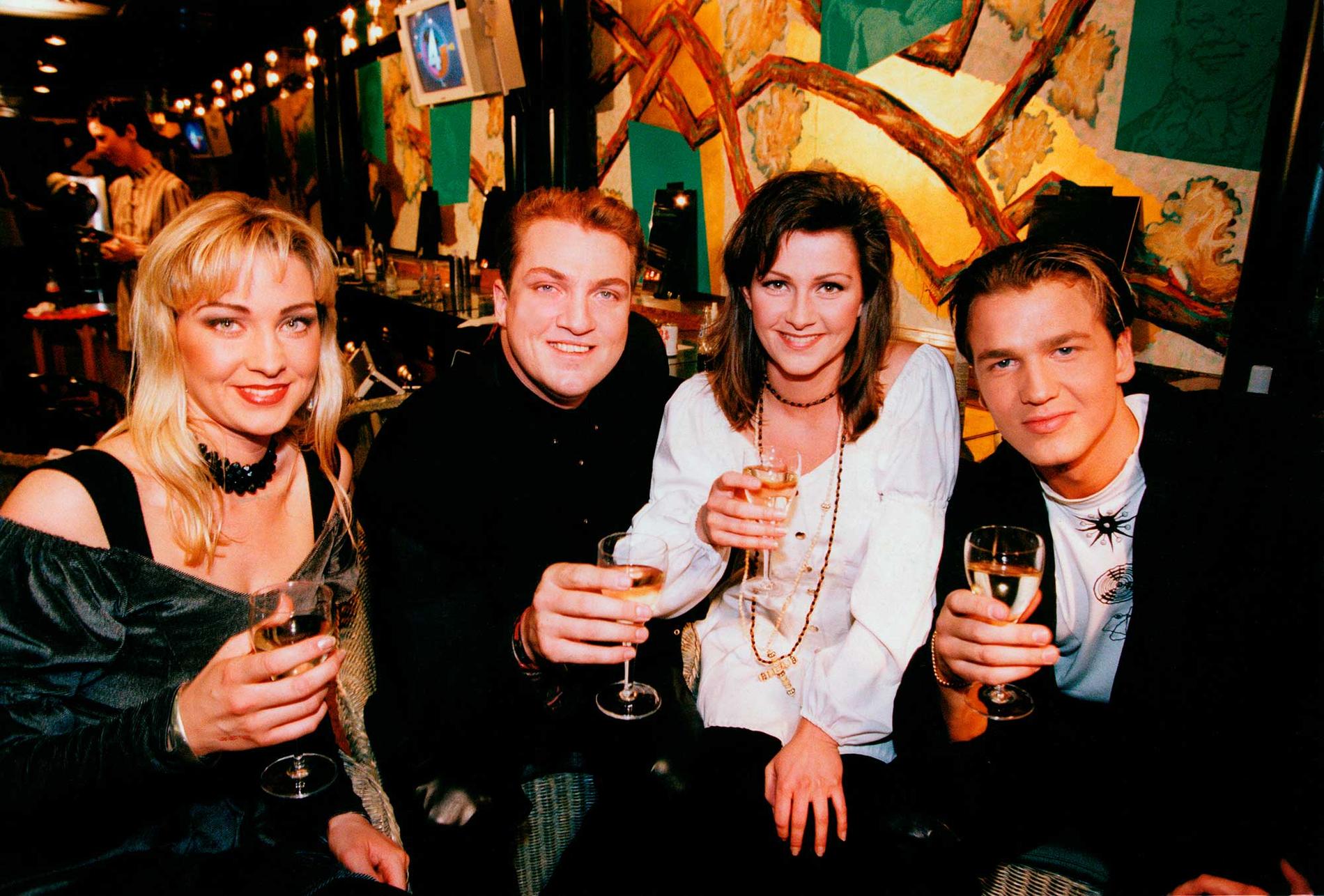 Jenny Berggren i Ace of Base 1994 med Malin Berggren, Jonas Berggren och Ulf Ekberg.