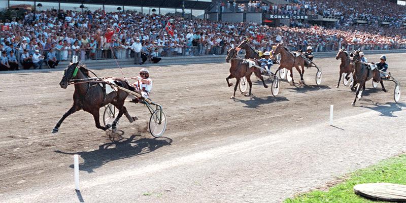 ”What a horse, what a driver” basunerade Bosse Rydgren ut i Solvallas högtalare när Mack Lobell vann Elitloppet (1988)