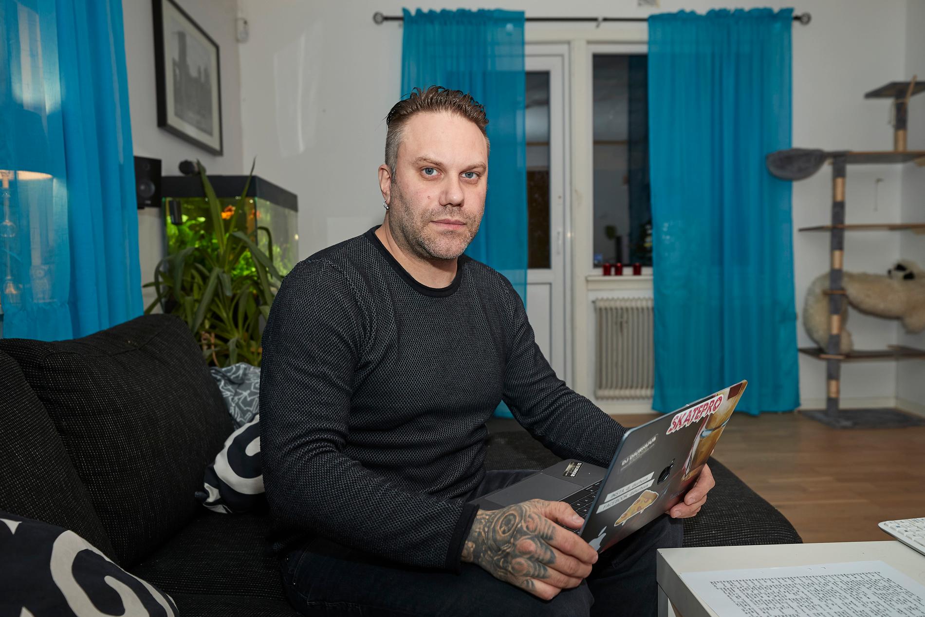Tvåbarnspappan Johan Diurhuus, 40, undrade om han skulle överleva sin prostatacancer och vad som skulle hända med barnen om han inte skulle klara sig. Men sedan operationen, då prostatakörteln togs bort, finns inga spår kvar av cancern och PSA-värdet är numera omätbart.