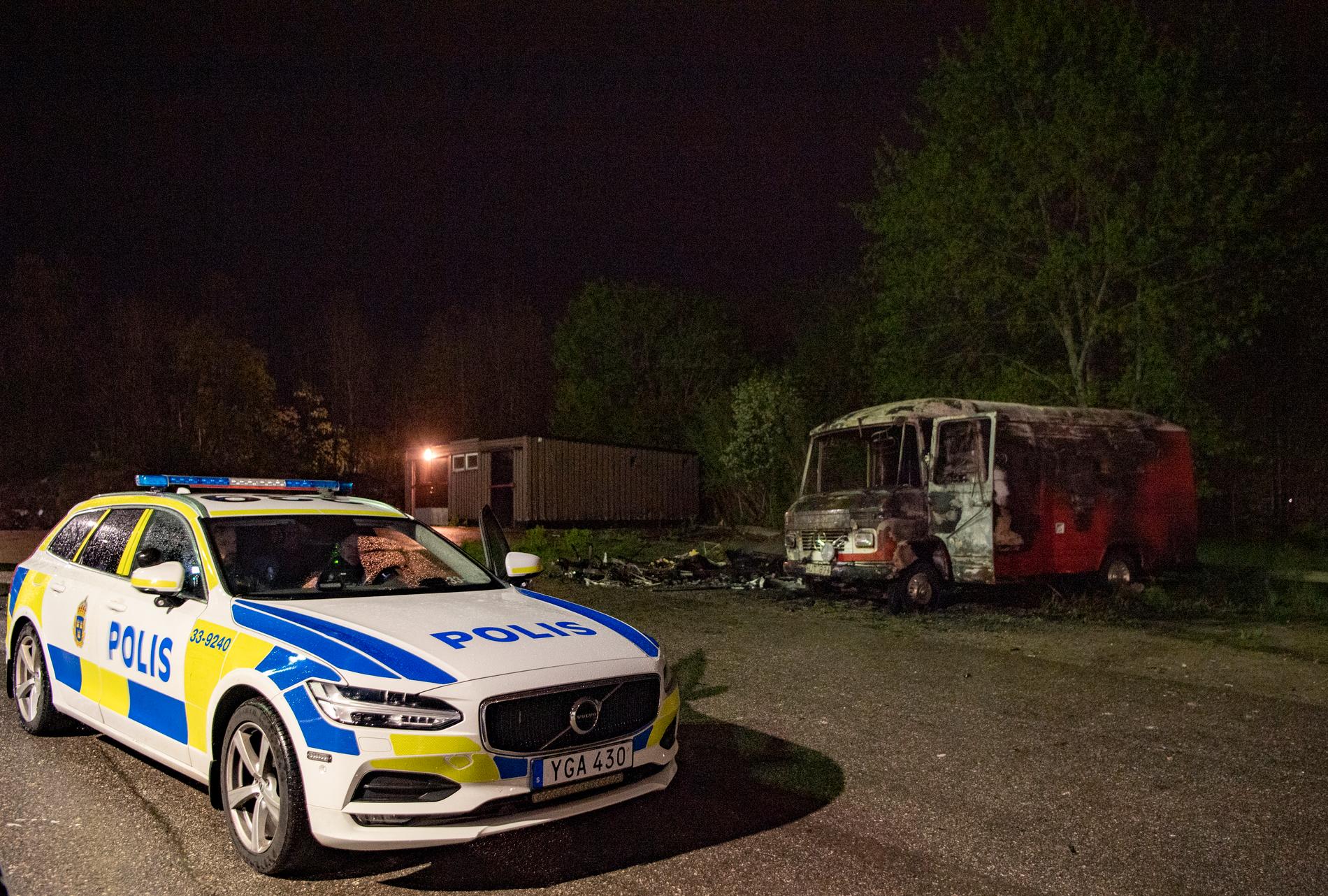16 bränder rapporterades i Eskilstuna under natten till måndagen. Samtliga under loppet av 89 minuter. 