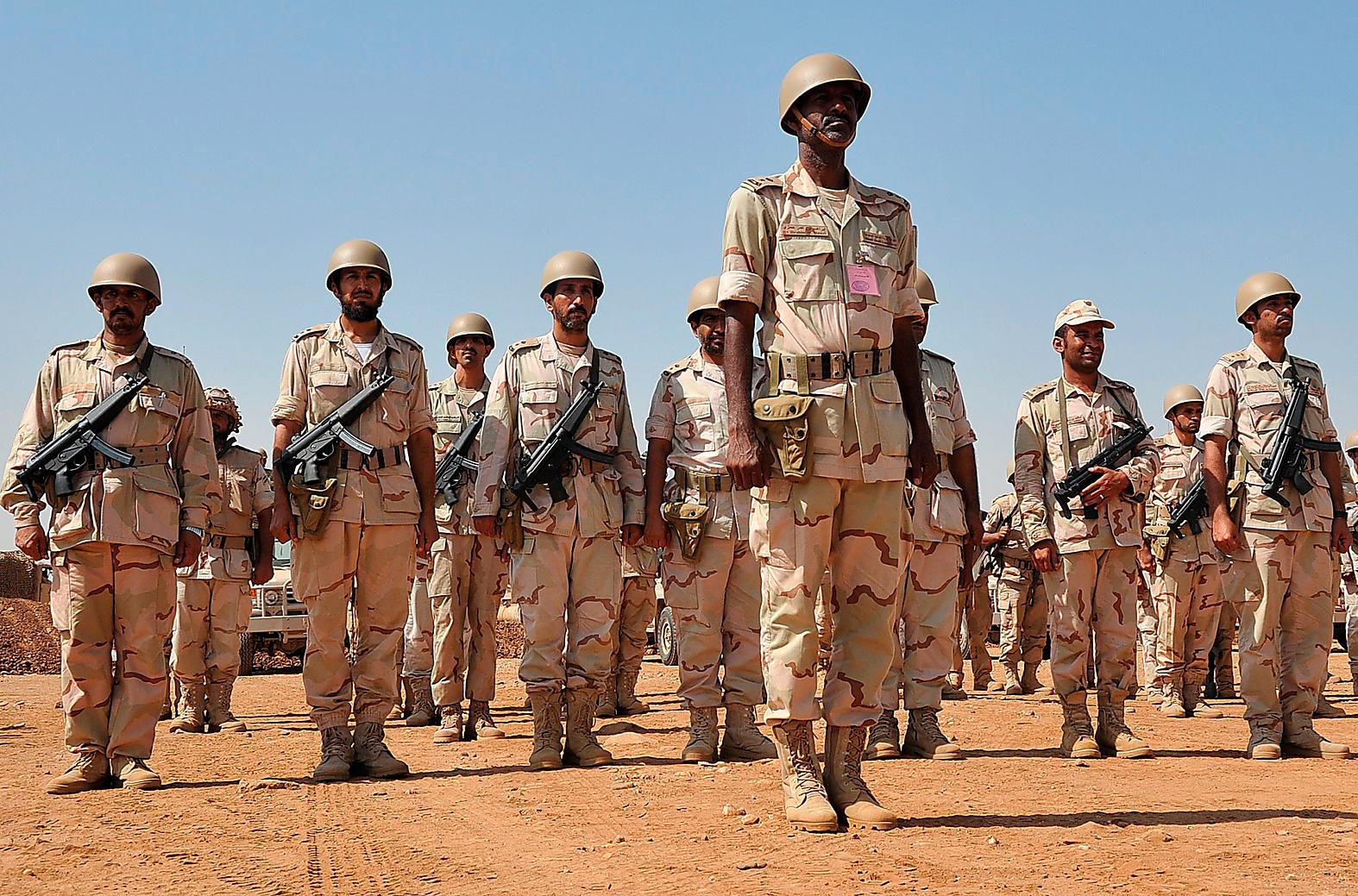 Saudiarabiska armén vid Jemens gräns. Foto: AP