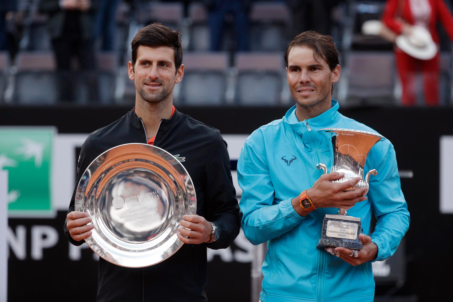 Novak Djokovic, vänster, och Rafael Nadal, höger, har tillsammans med Roger Federer dominerat herrtennisen de senaste två decennierna. Arkivbild.