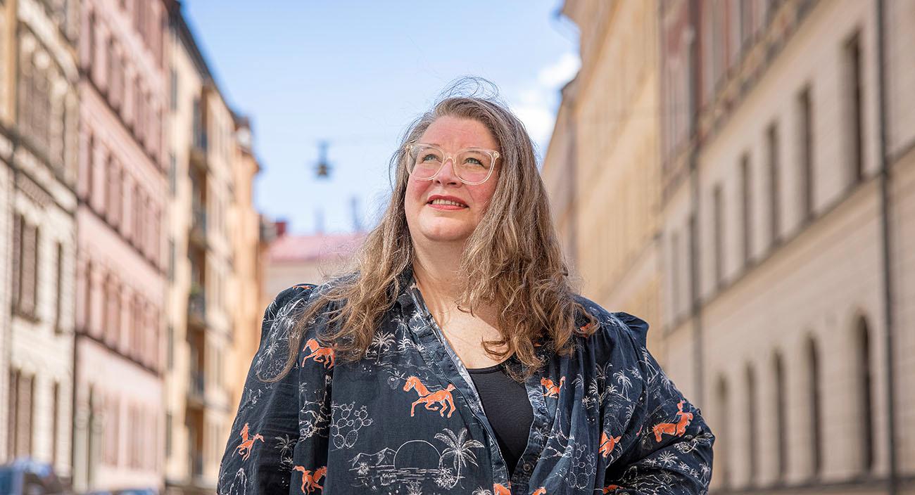 Sarah Ohlsson har gått ifrån att arbeta med barn-tv på SVT till att skriva böcker för barn, bland annat om kaxiga Frallan.