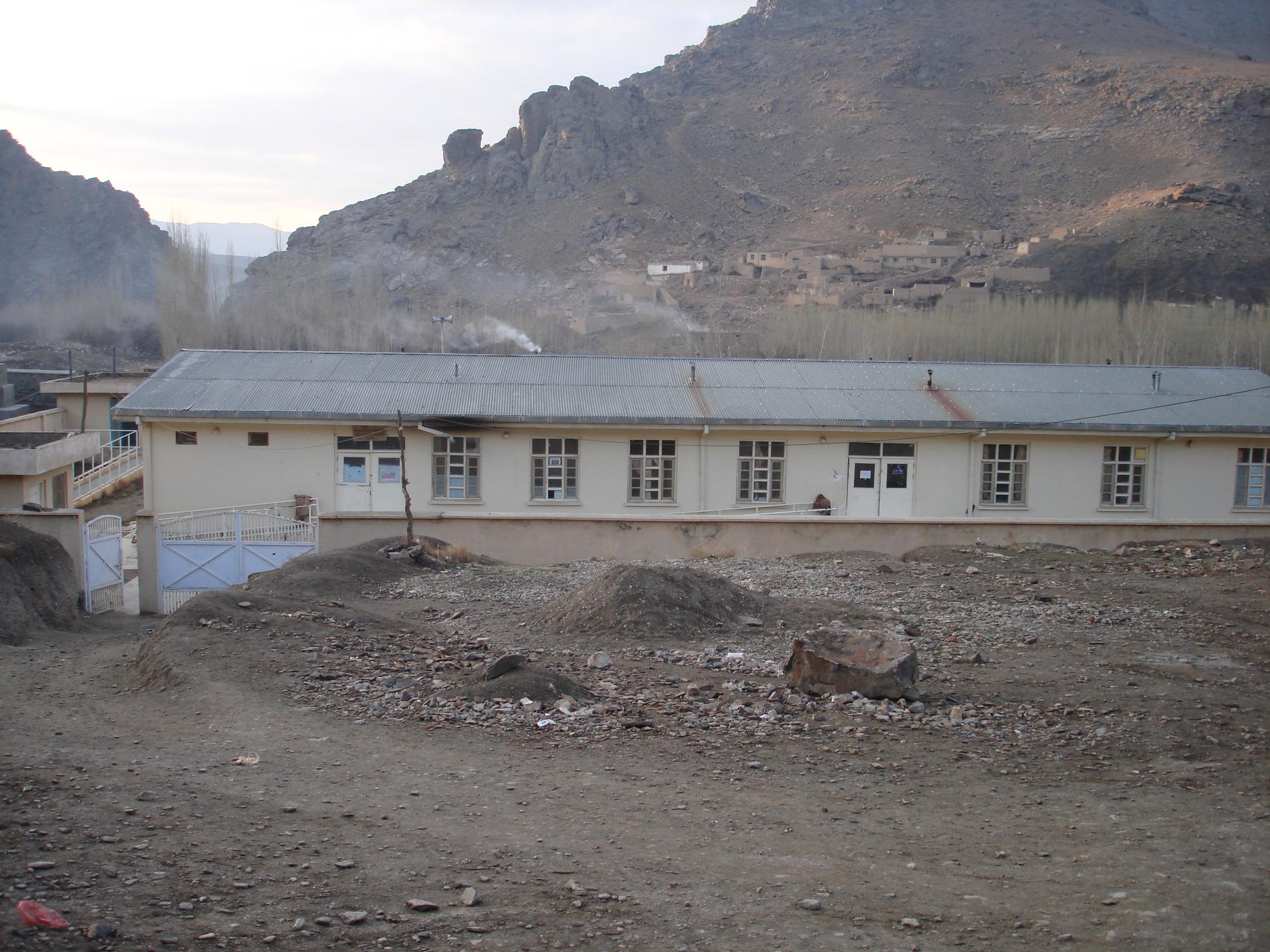Kliniken i Tangi Sidan, i den afghanska provinsen Wardak, fotograferade före attacken.