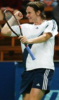 Träningsnarkoman Robin Söderling siktar på seger i Stockholm Open.