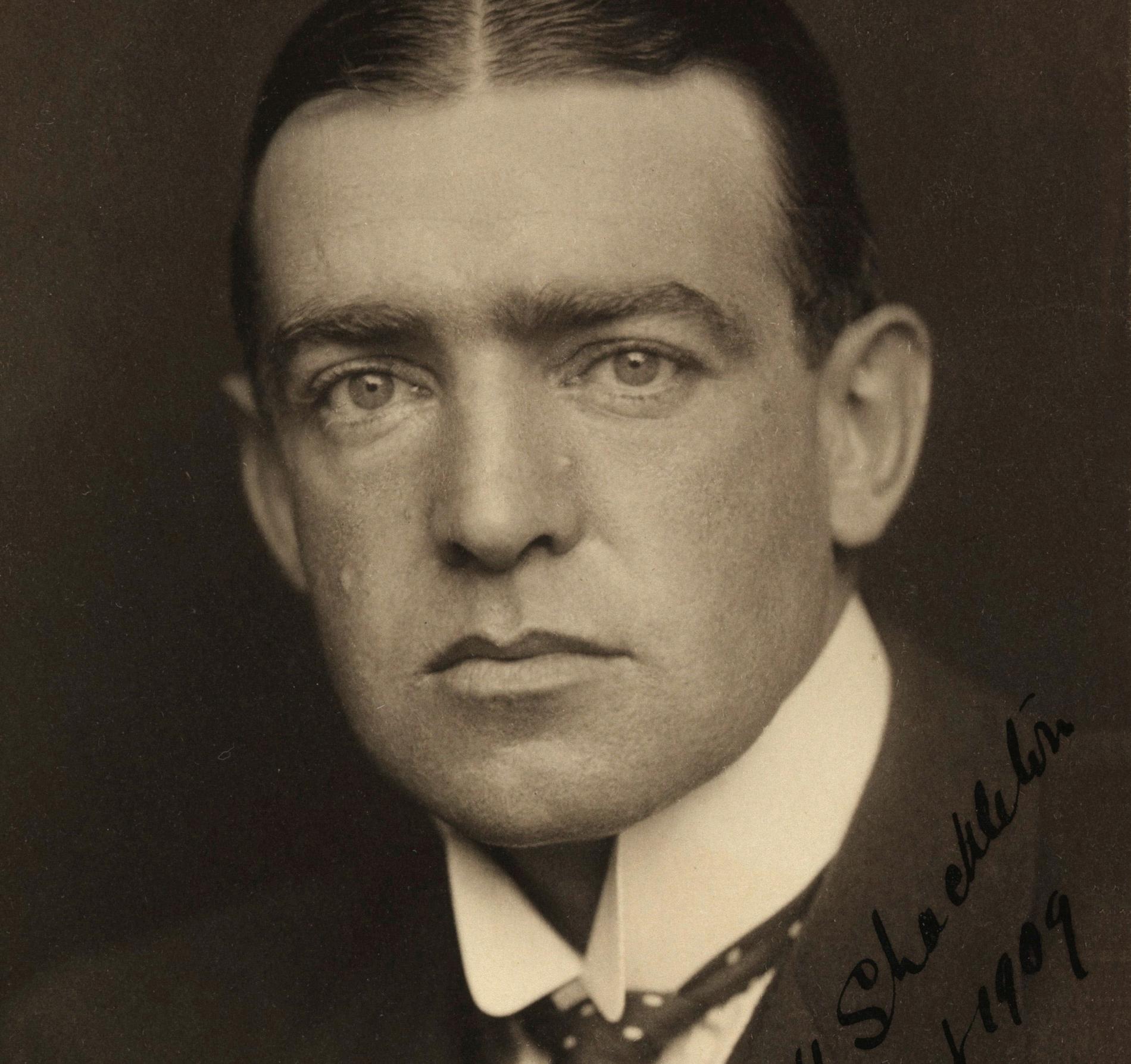 Forskarteamet som hittat ”Endurance” planerar att  stanna till på Sydgeorgien där Ernest Shackleton ligger begravd. De vill visa sin respekt för ”The Boss”. 