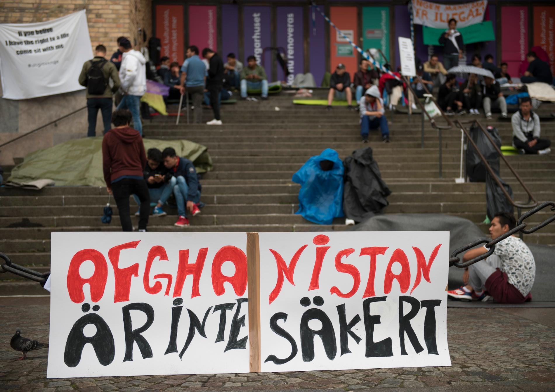 Manifestation för ensamkommande asylsökande på Medborgarplatsen i Stockholm. Arkivbild