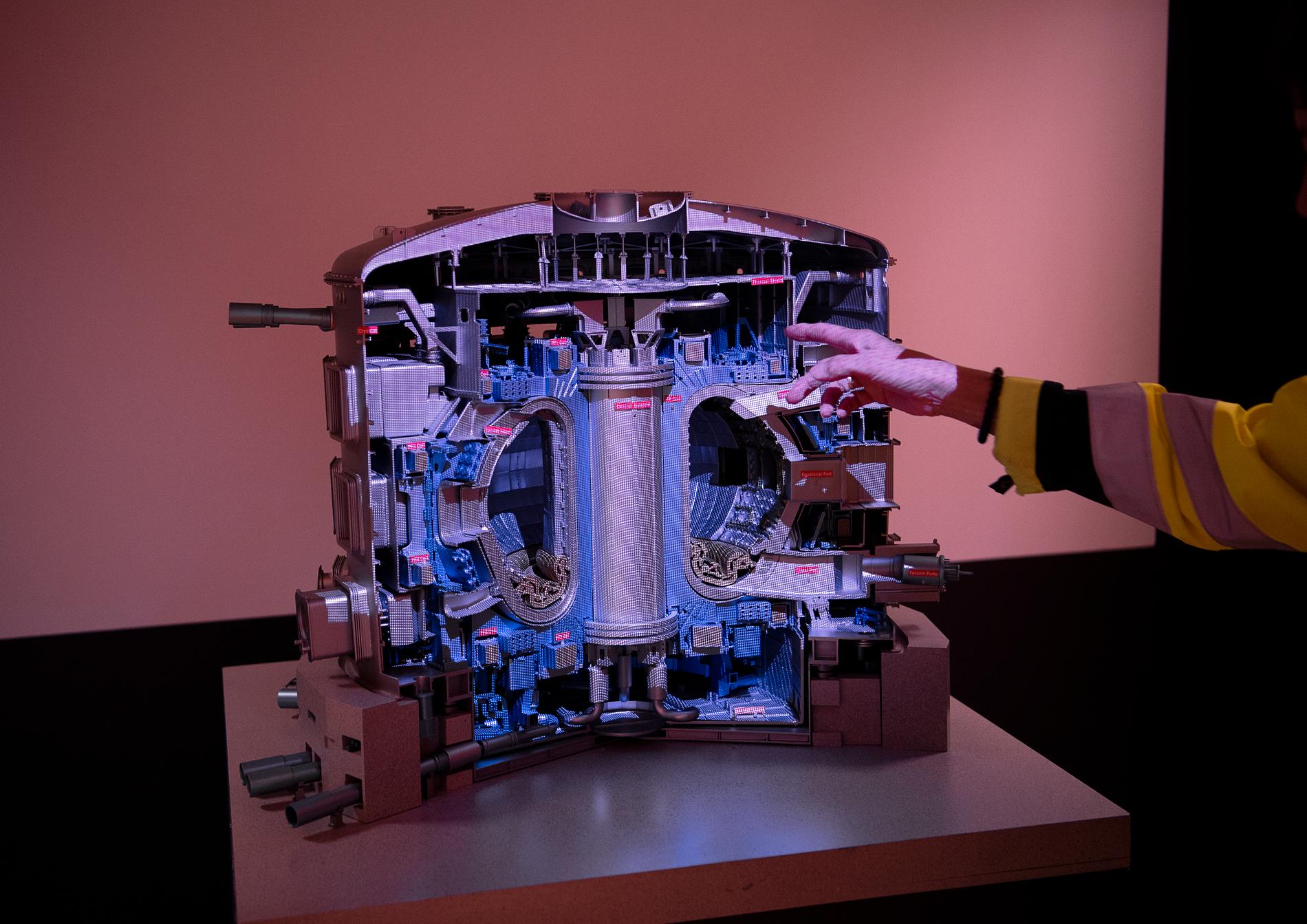 Modell på reaktorn som byggs i Iter. 