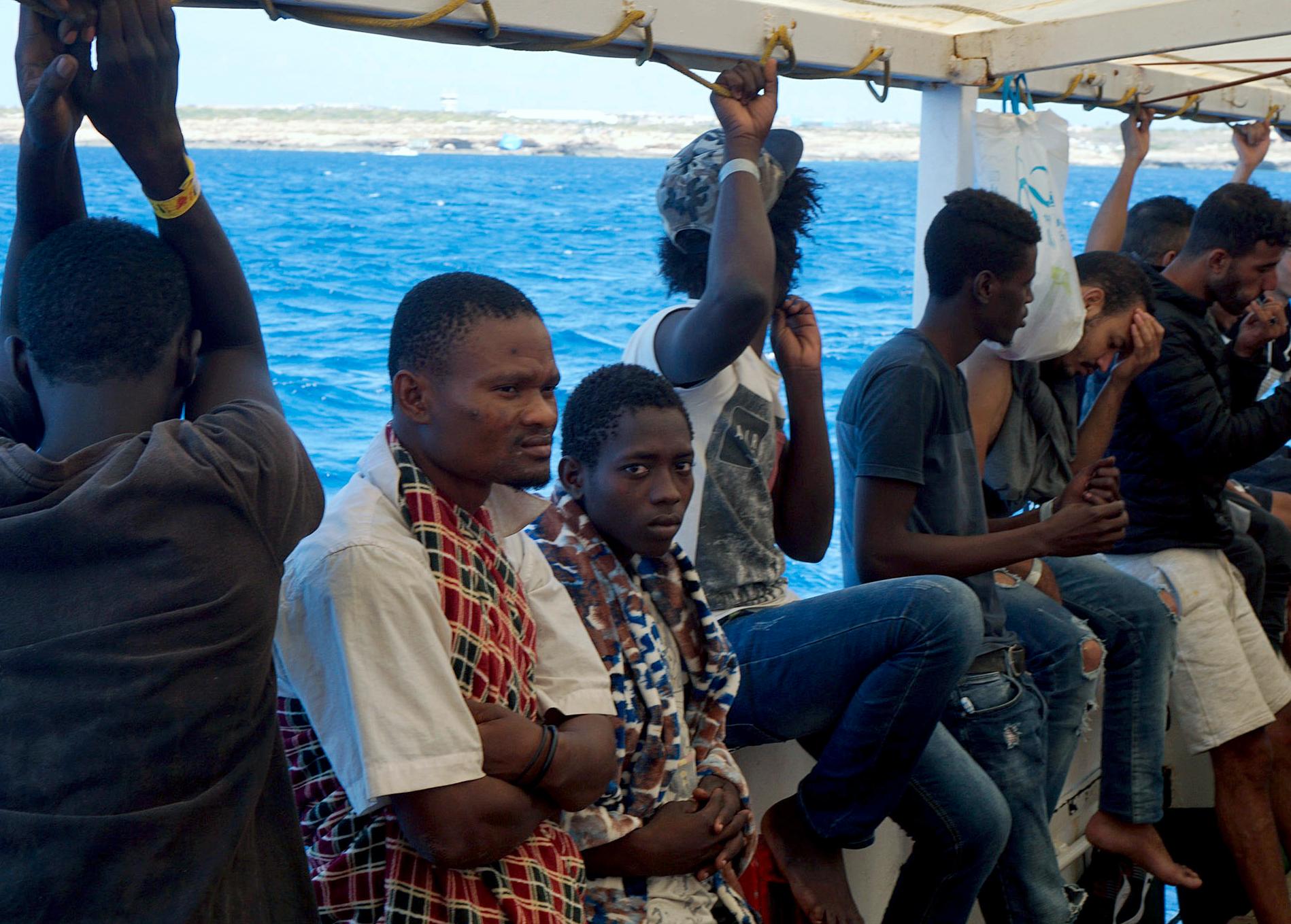 Migranter ombord på Open Arms. Arkivbild.
