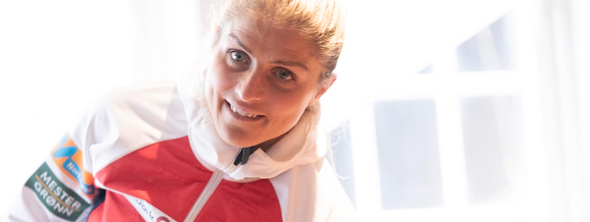 Therese Johaug vann alla distanslopp utom ett i världscupen förra säsongen – och tog dessutom tre VM-guld i Seefeld.