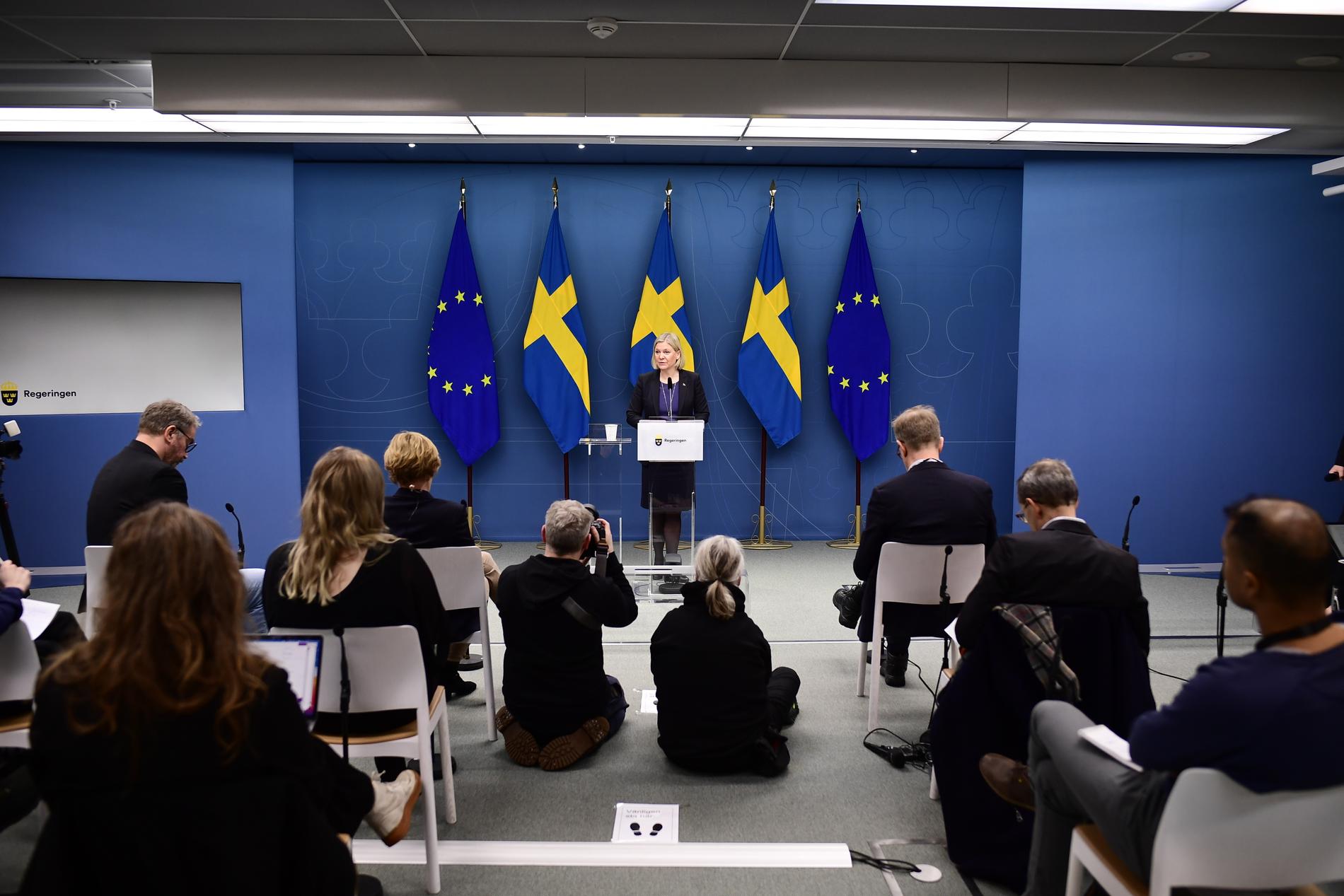 Statsminister Magdalena Andersson (S) under en pressträff om säkerhetsläget.