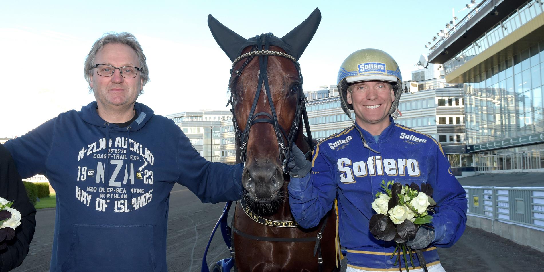 Håkan Arvidsson och Björn Goop med superstjärnan San Moteur som nu får en sex månaders lång tävlingspaus. 