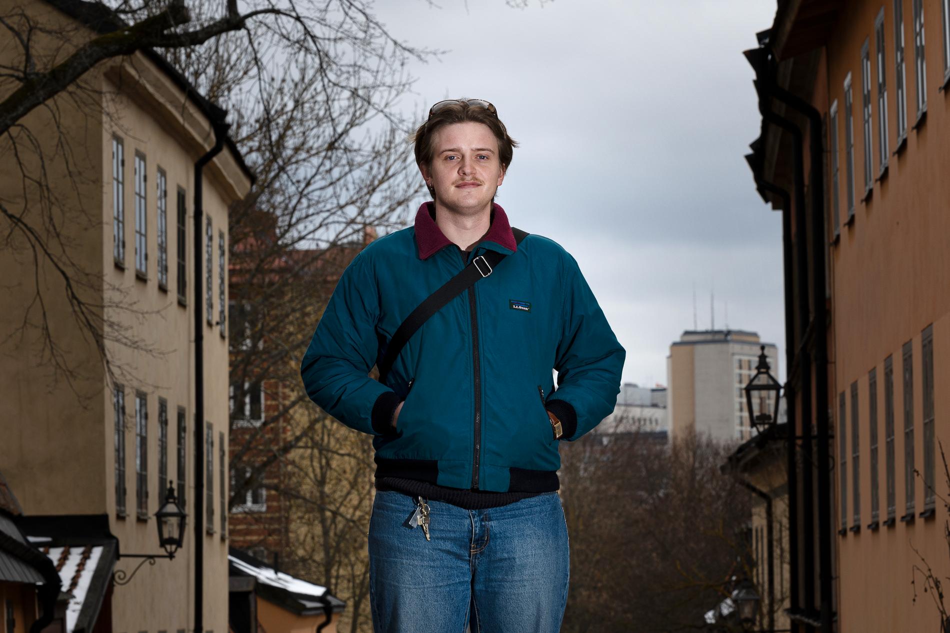Gustav Ahlström, 24, fick det som många unga svenskar drömmer om – ett förstahandskontrakt.