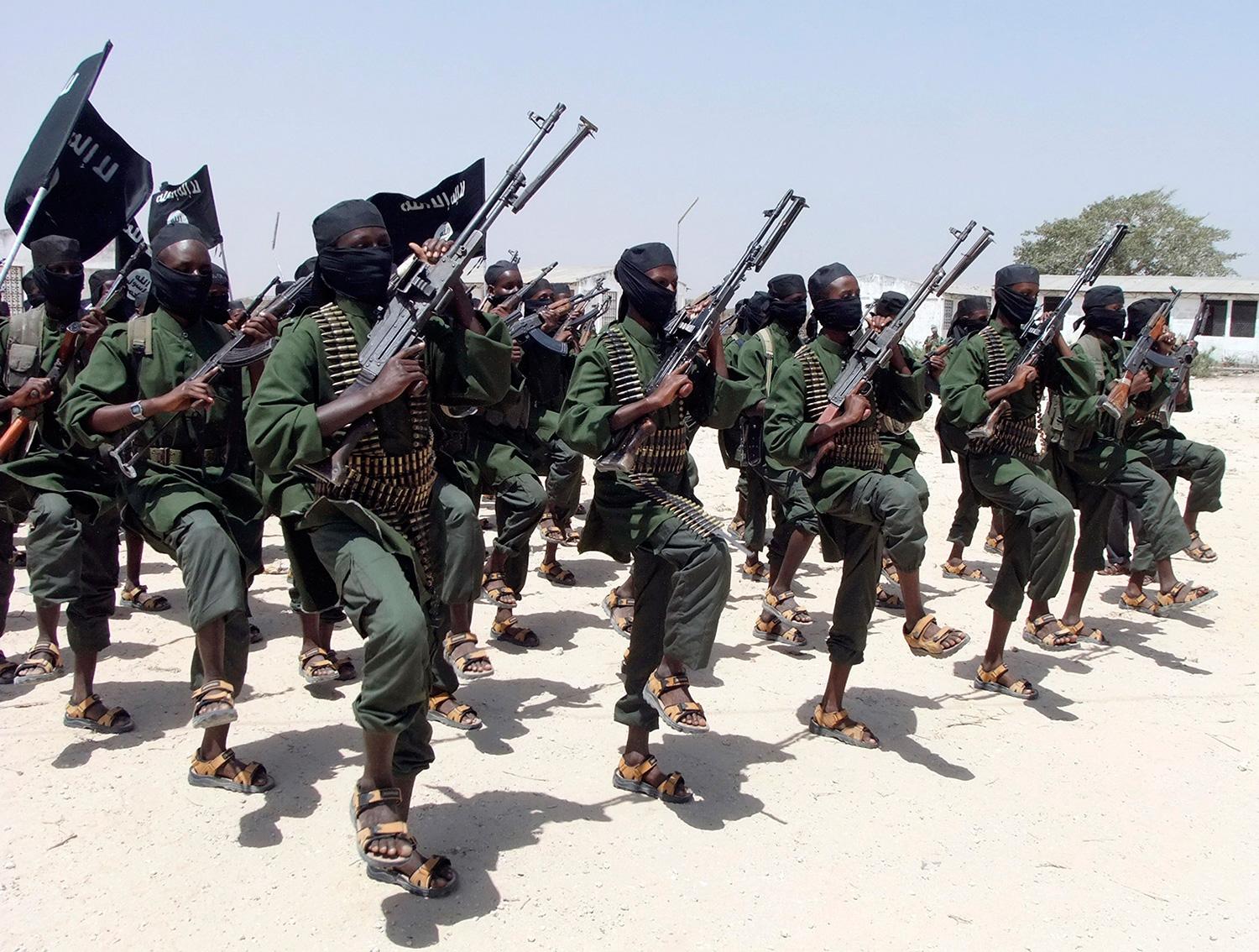 Arkivbild på medlemmar i al-Shabaab.
