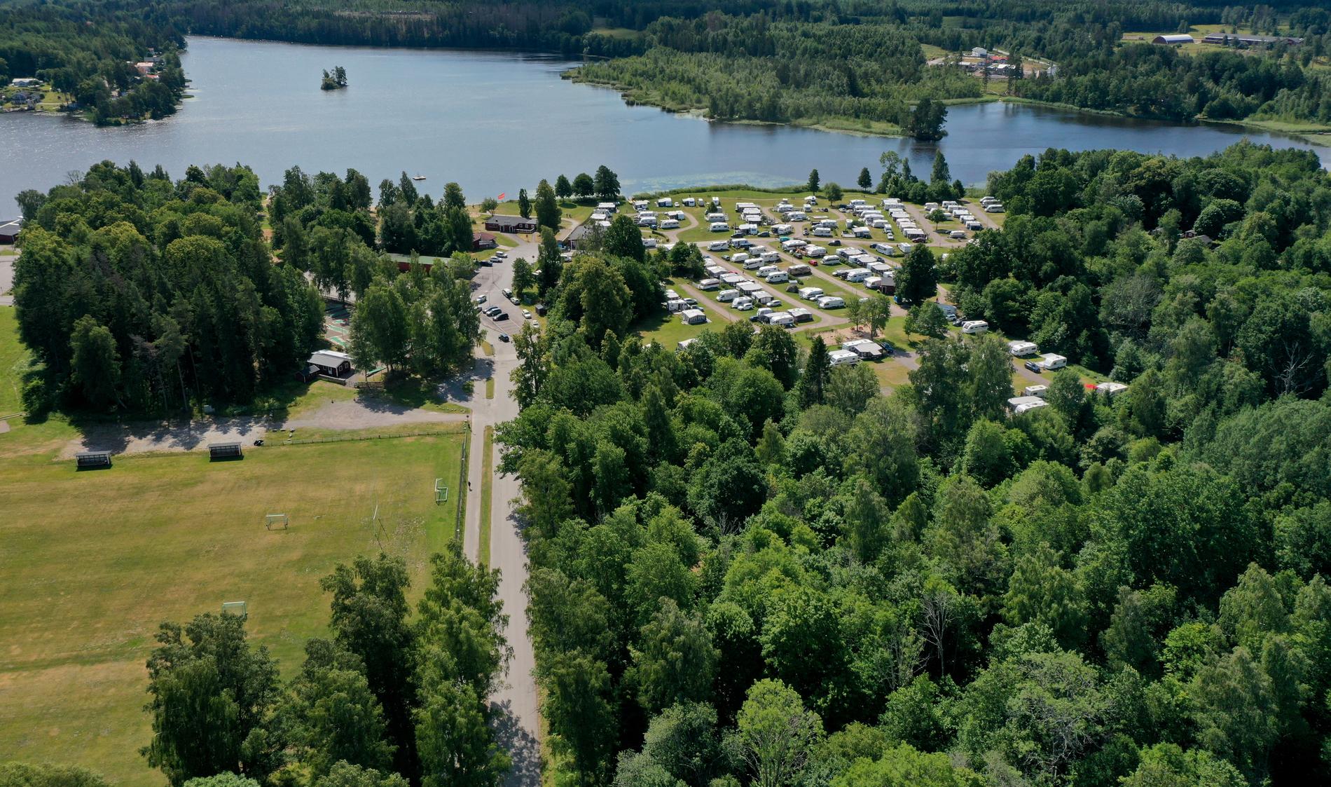 Bild över campingområdet där en ung man misstänks ha mördats.