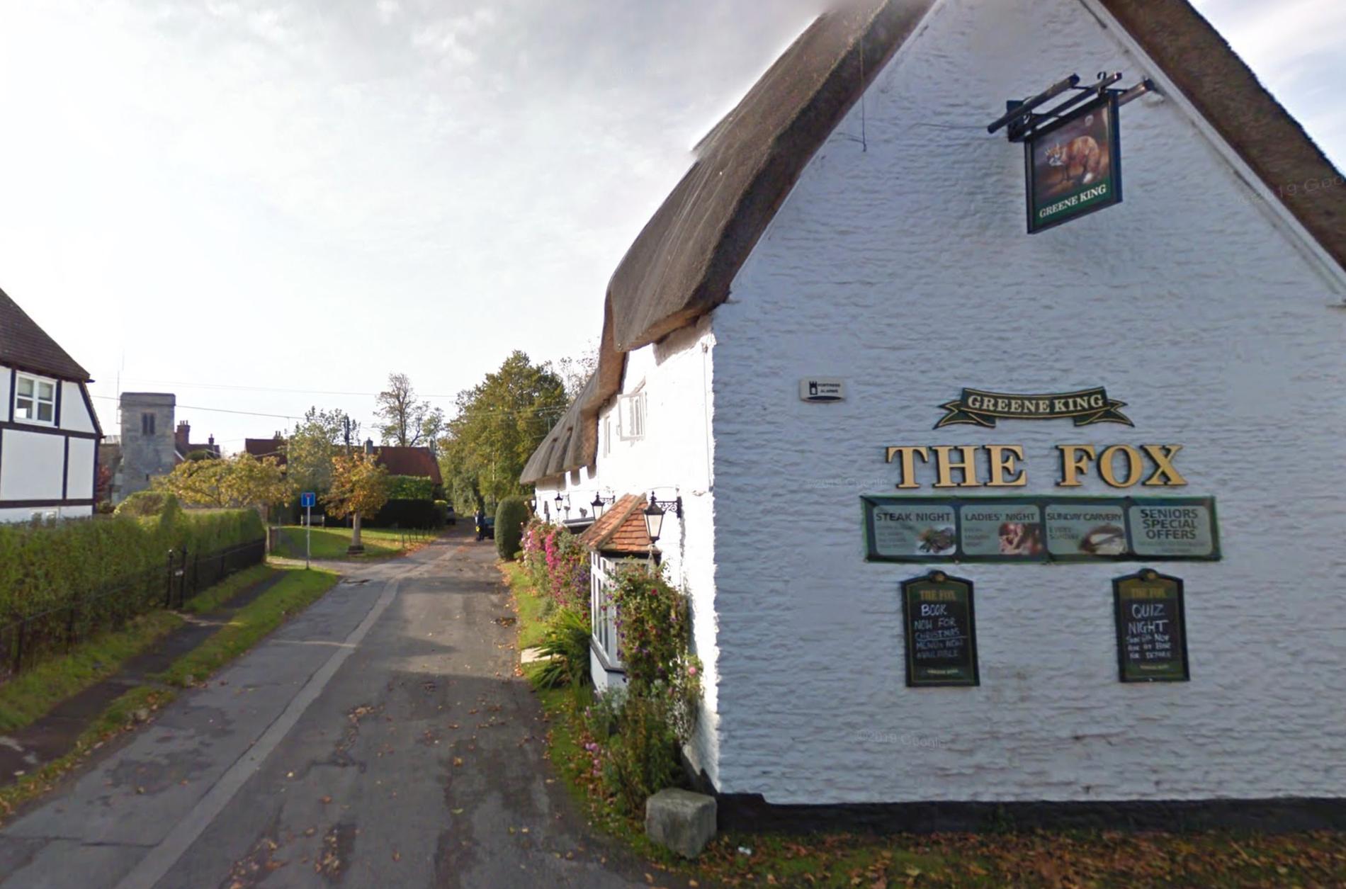 Lokala puben The Fox Inn i Denchworth. Lyckas byborna tappa tio procent av sin vikt mellan 1 juni och 1 augusti så får de 50 brittiska pund (motsvarande drygt 600 kronor) i belöning. 