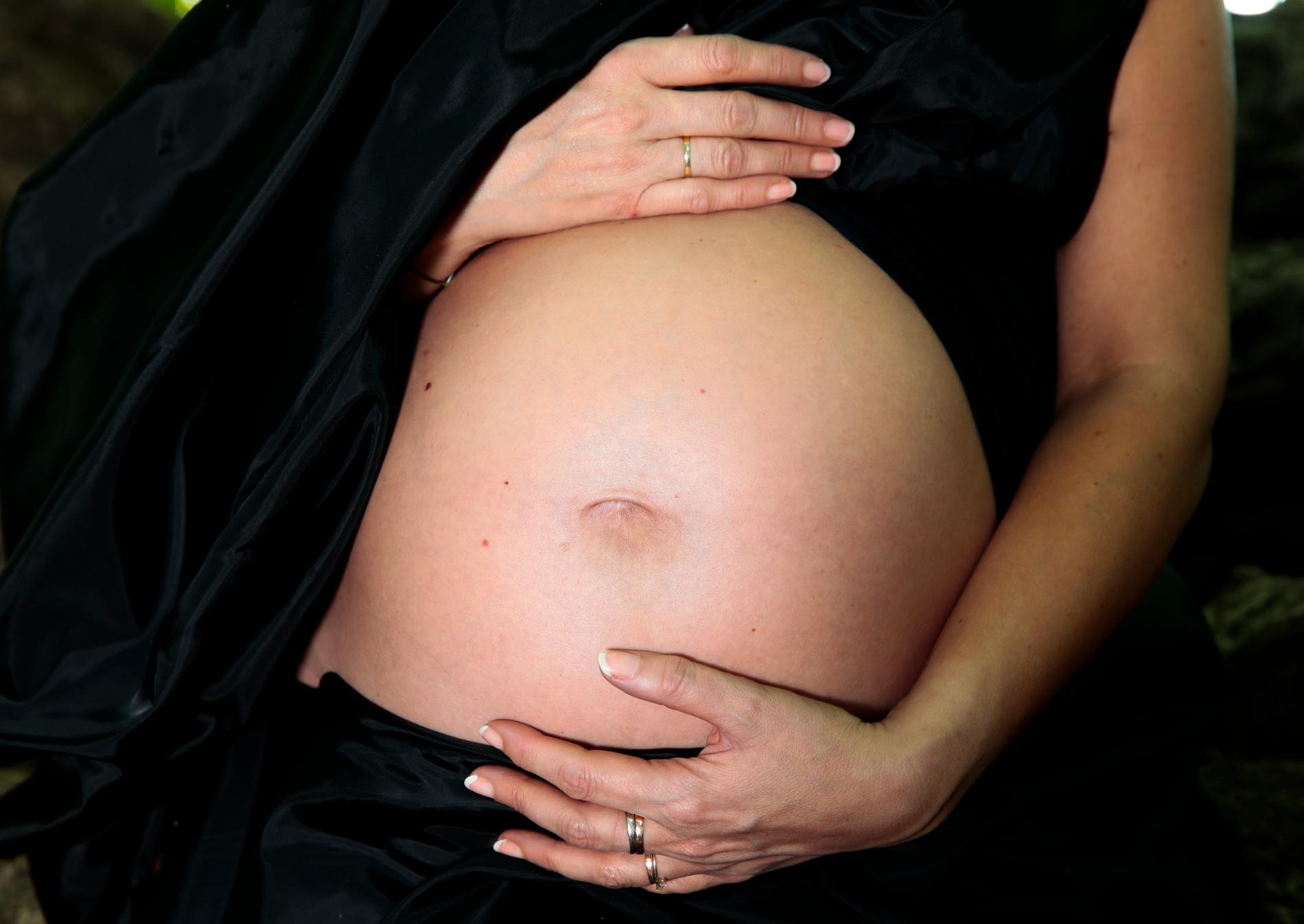 I oktober kan RS-vaccinet finnas tillgängligt för gravida i Sverige.