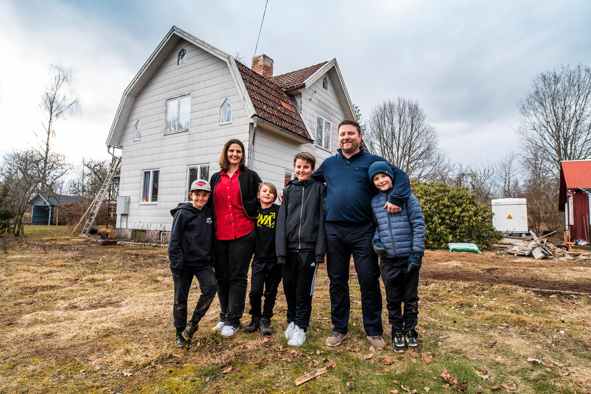 Familjen Svennerbäck lämnade Spånga för Alsterbo i Småland – och är väldigt nöjda med sitt beslut.