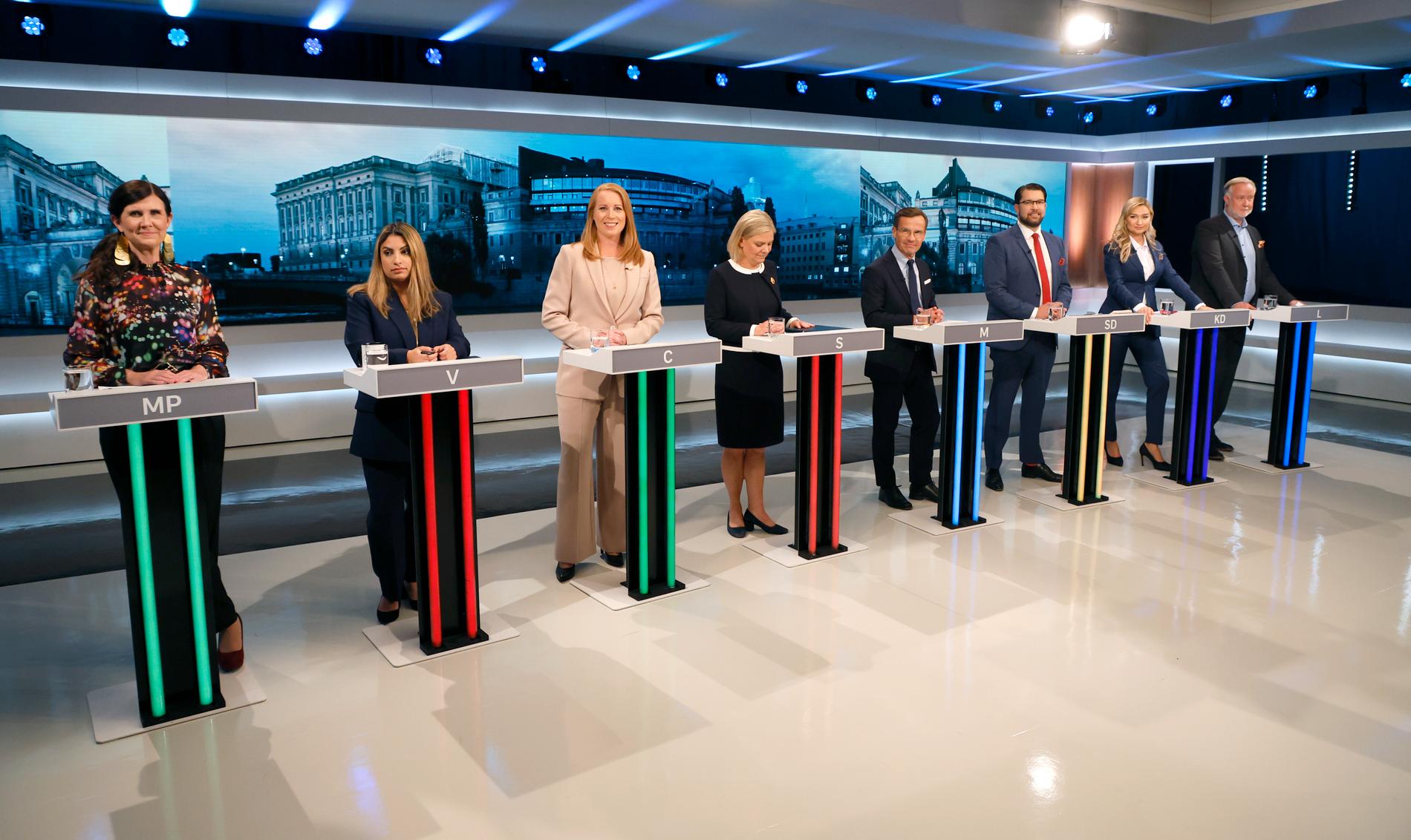 Partiledarna i SVT:s slutdebatt på fredagskvällen.