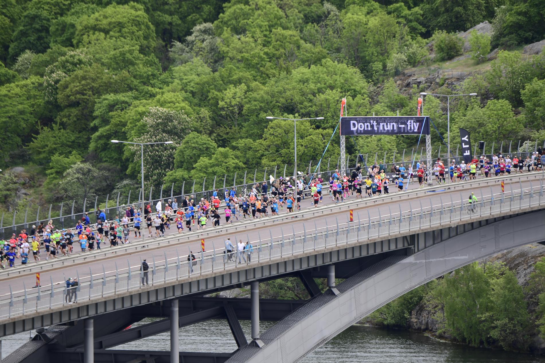 I år behöver löparna bara springa över Västerbron en gång under Stockholm Marathon, till skillnad från tidigare år då man sprungit två gånger. Arkivbild.
