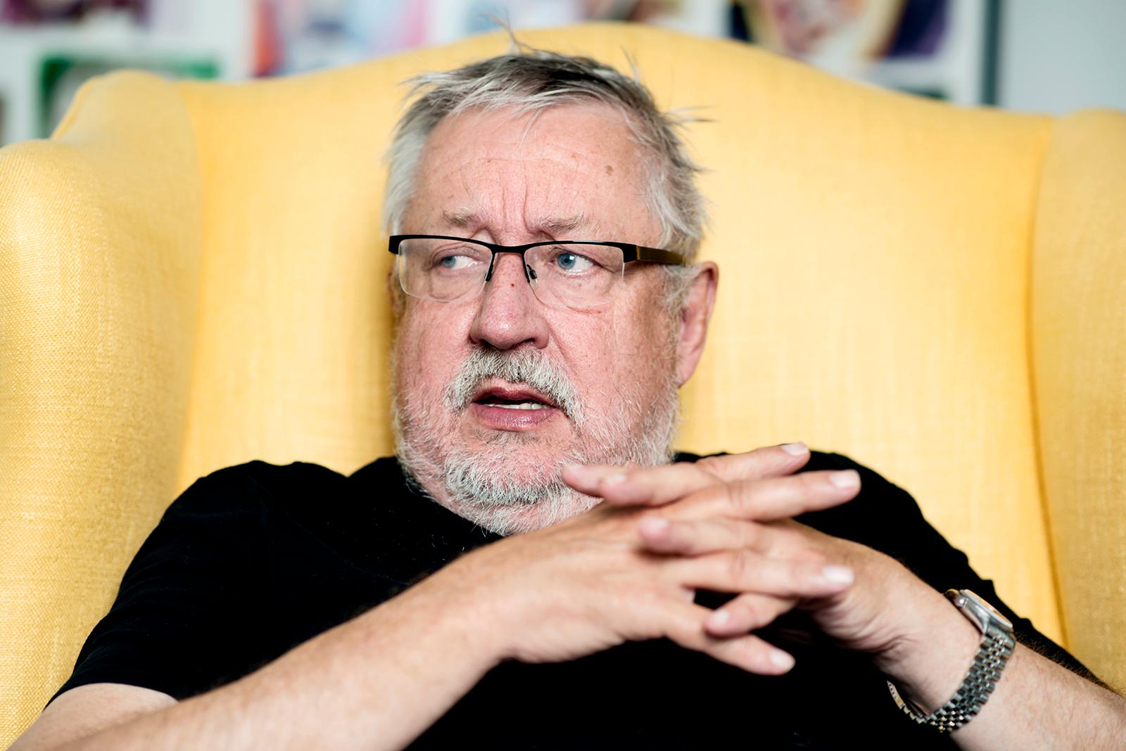 Leif GW Persson har tidigare varit kritisk mot Kerstin Skarps sätt att driva Palmeutredningen.