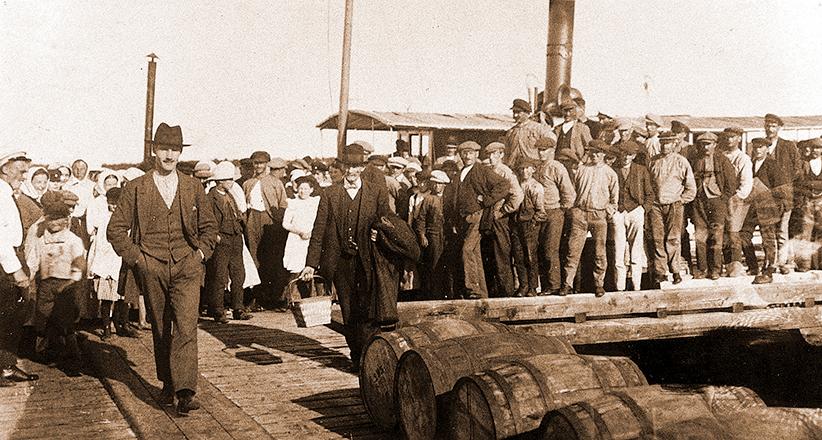 Några av de arbetare som deltog i Seskaröupproret som startade i dag för 100 år sedan.