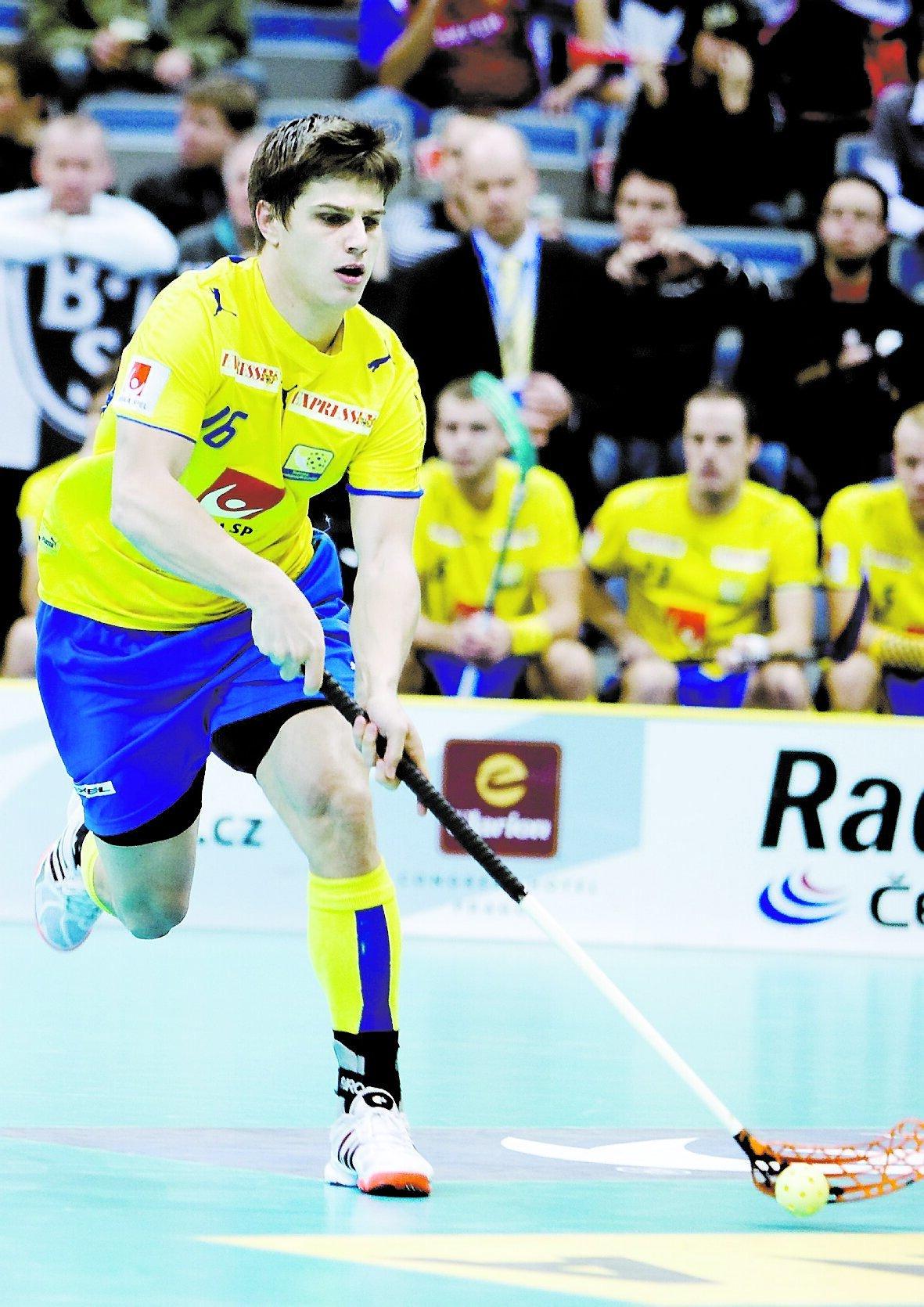 hjälte Karl-Johan Nilsson avgjorde i förlängningen och sköt Sverige till VM-final.
