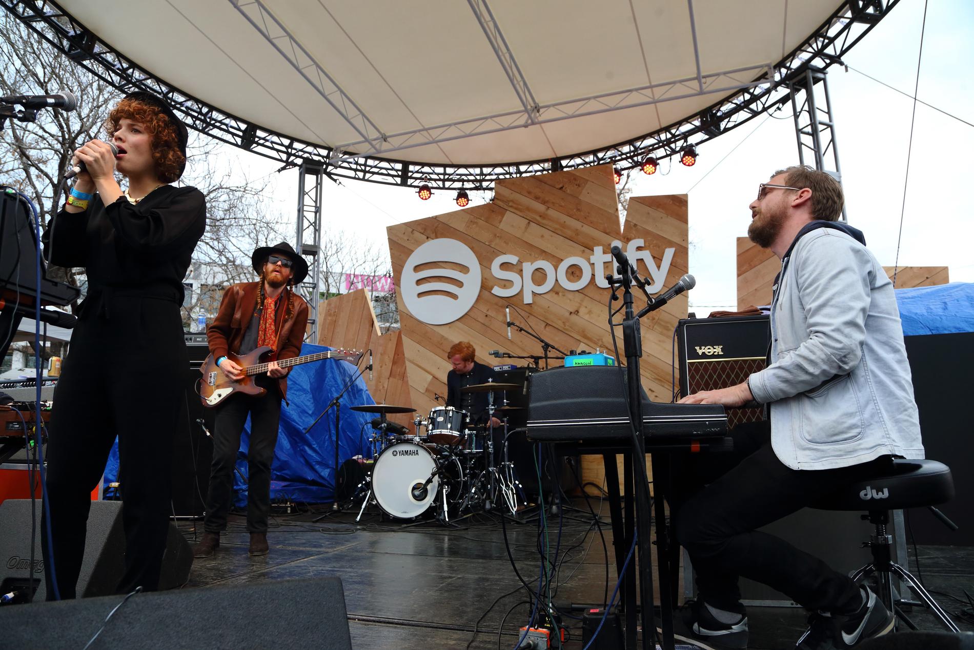 Amanda Bergman, Nils Törnqvist, Petter Winnberg, Pontus Winnberg upträdde på Spotify House i Austin, Texas i mars 2015.