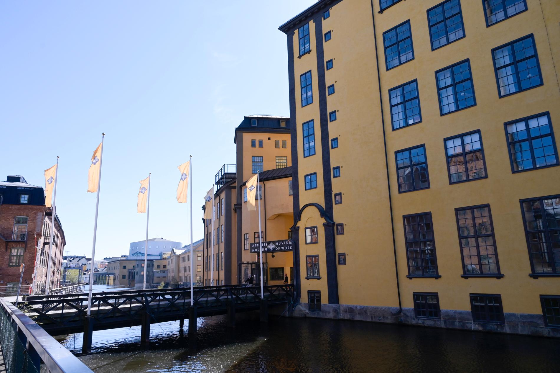 I Norrköping ska kultur- och fritidsförvaltningen  läggas ned efter årsskiftet. Verksamheten ska flytta till vad som i lokalpressen kallas ett ”superkontor” med avdelningsnamn som ”tillväxt” och ”livskvalitet”.