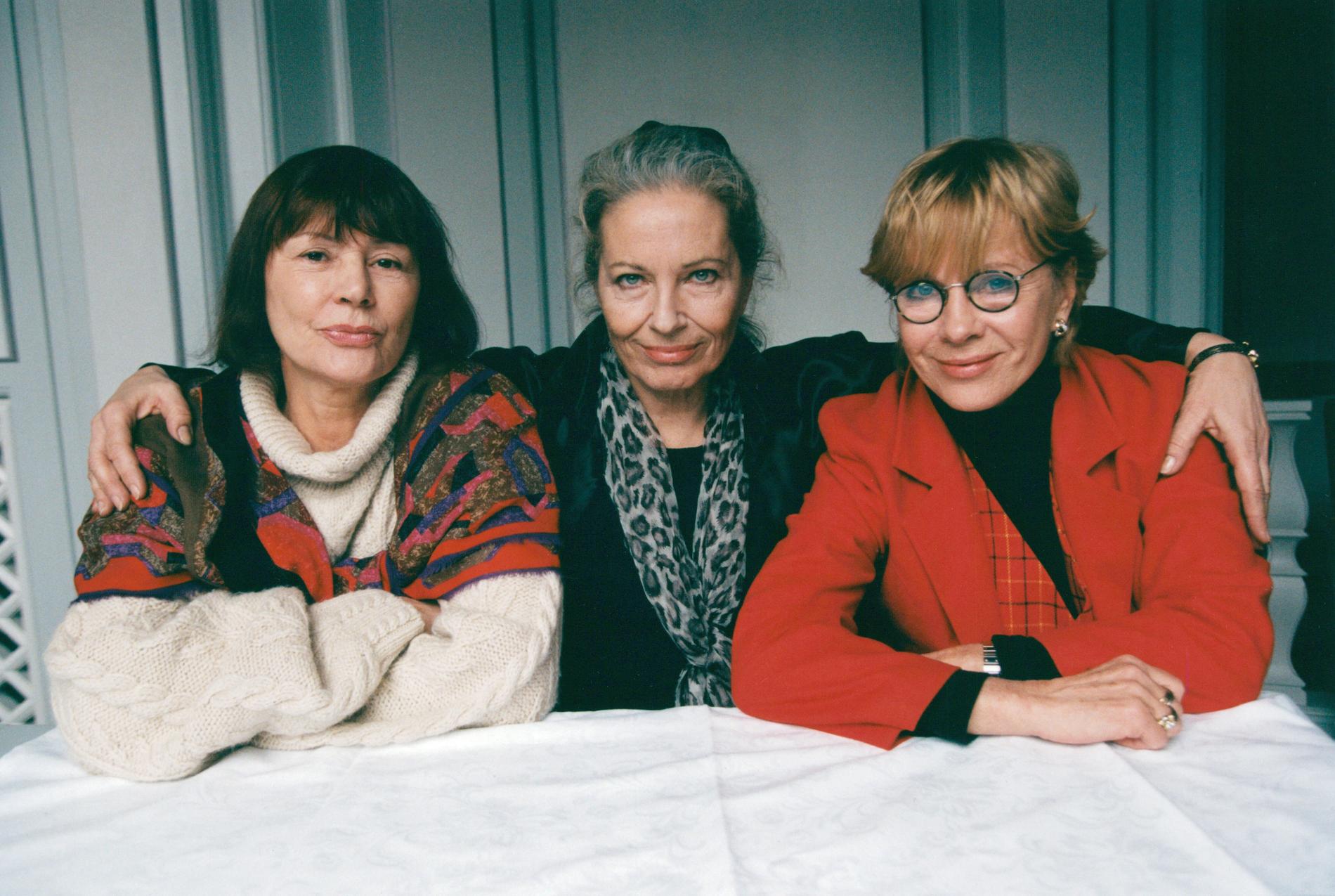 Bibi Andersson med kollegorna Harriet Andersson och Gunnel Lindblom.