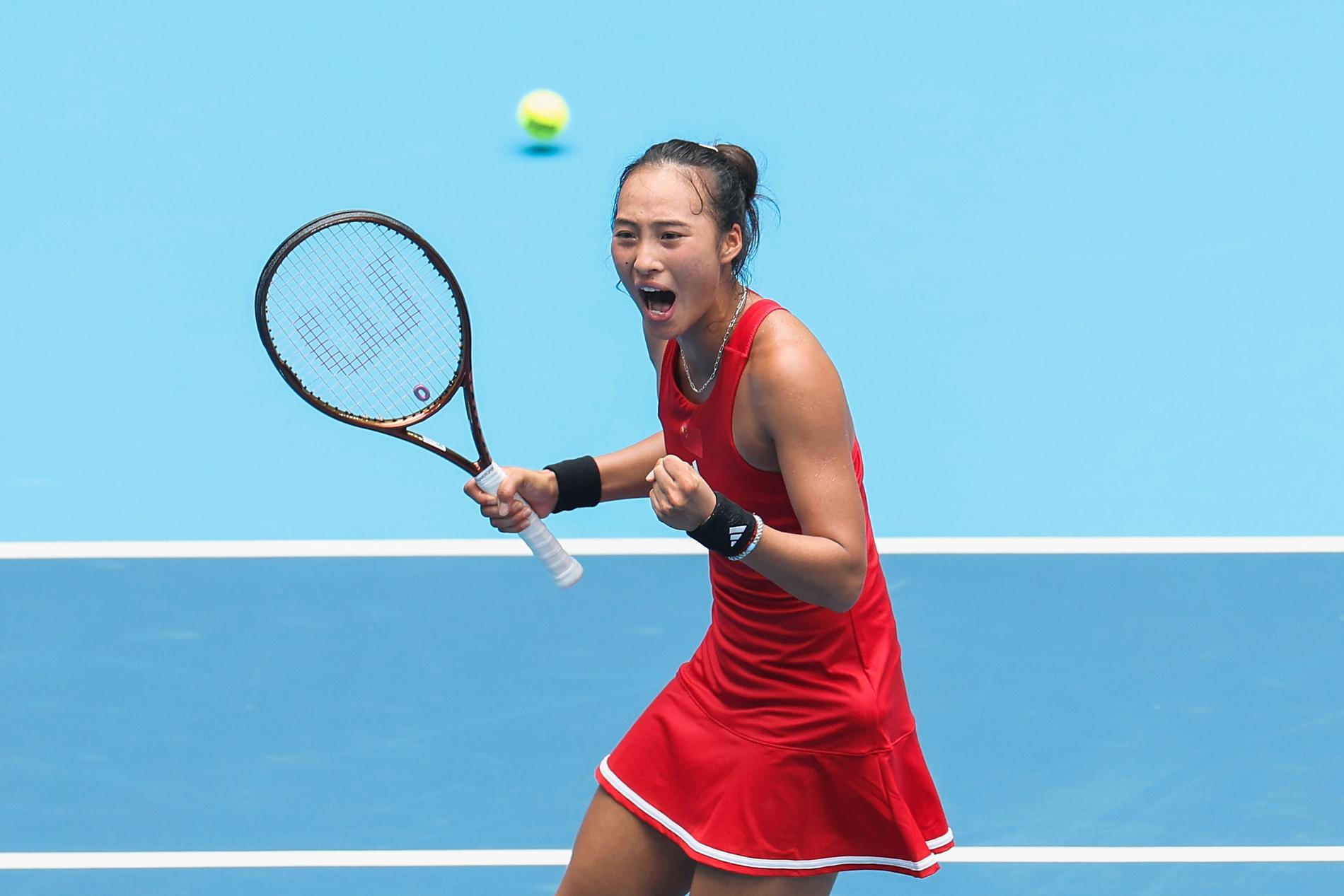 Qinwen Zheng stormar mot att bli Kinas nya världsstjärna på tennishimlen. 