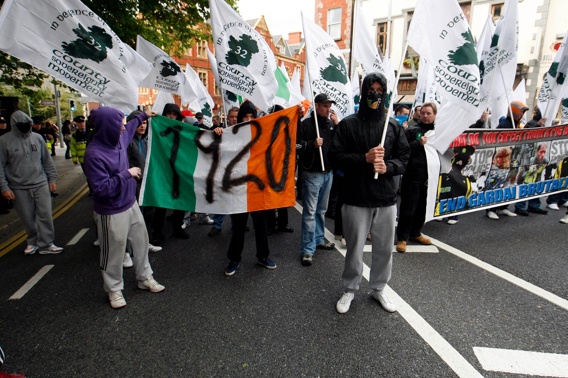 Demonstranter i Dublin 2011 påminner om massakern på Croke Park i Dublin den 21 november 1920. Arkivbild.