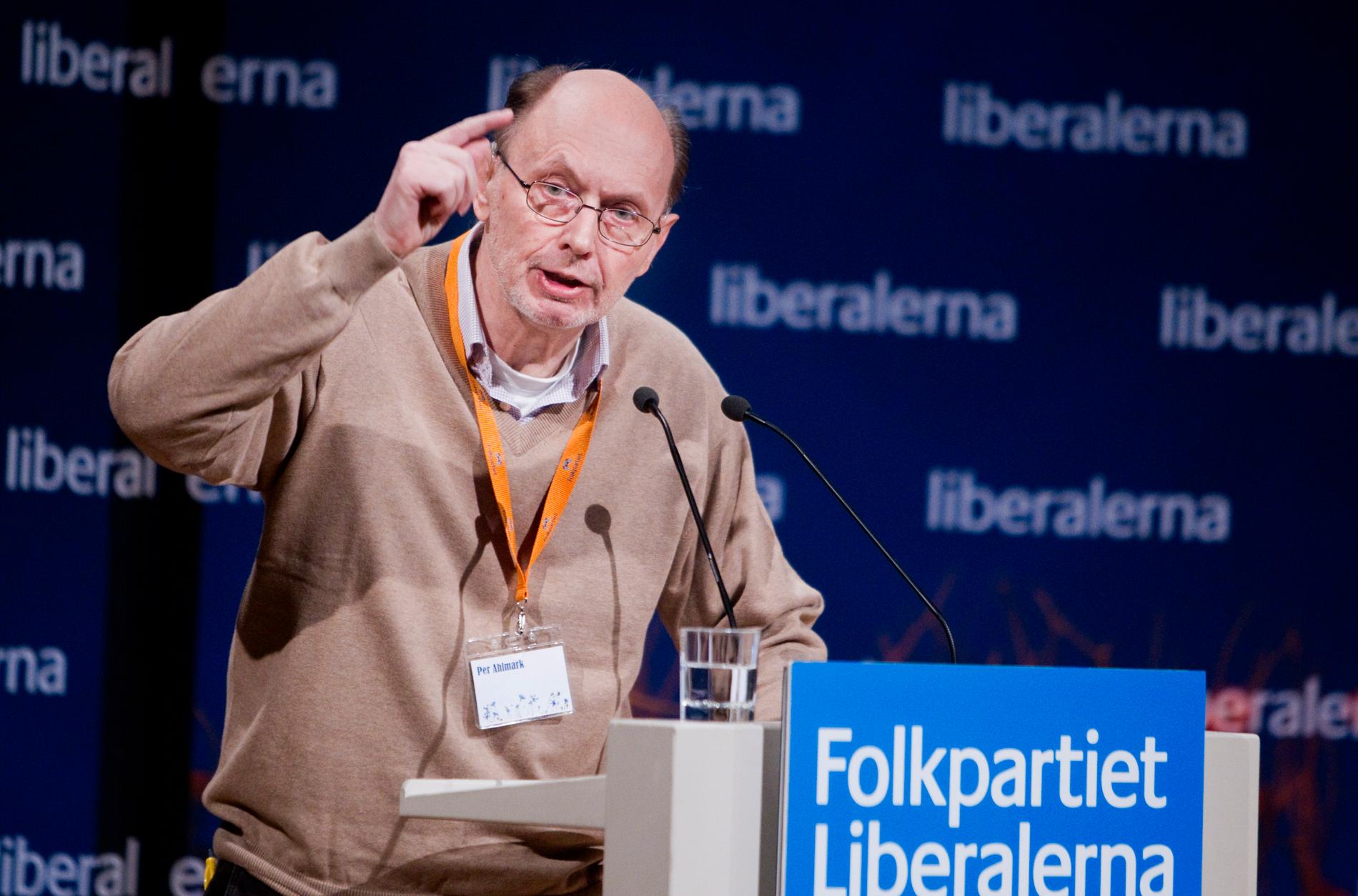 Per Ahlmark höll tal på folkpartiets riksmöte i Västerås 2012.
