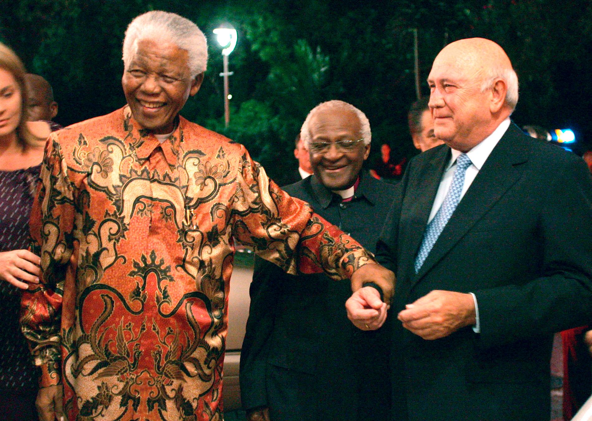 FE de Klerk (TH) mottog Nobels fredspris tillsammans med Nelson Mandela.